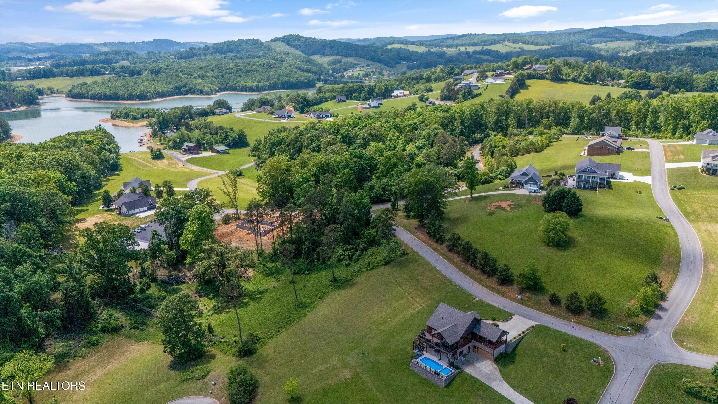 98 Cow Poke Lane Rutledge TN 37861