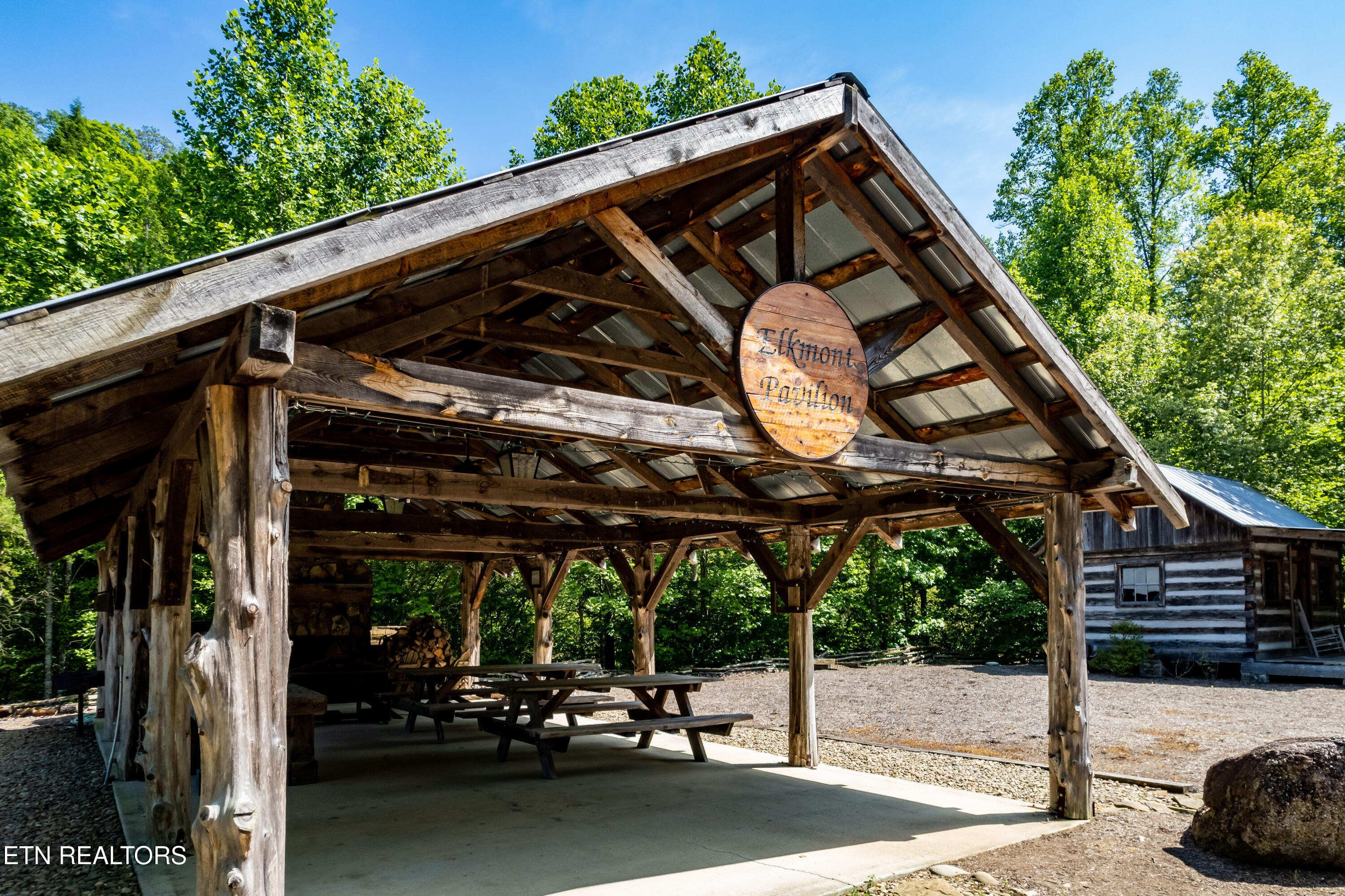 716 Tanasi Trail Townsend TN 37882