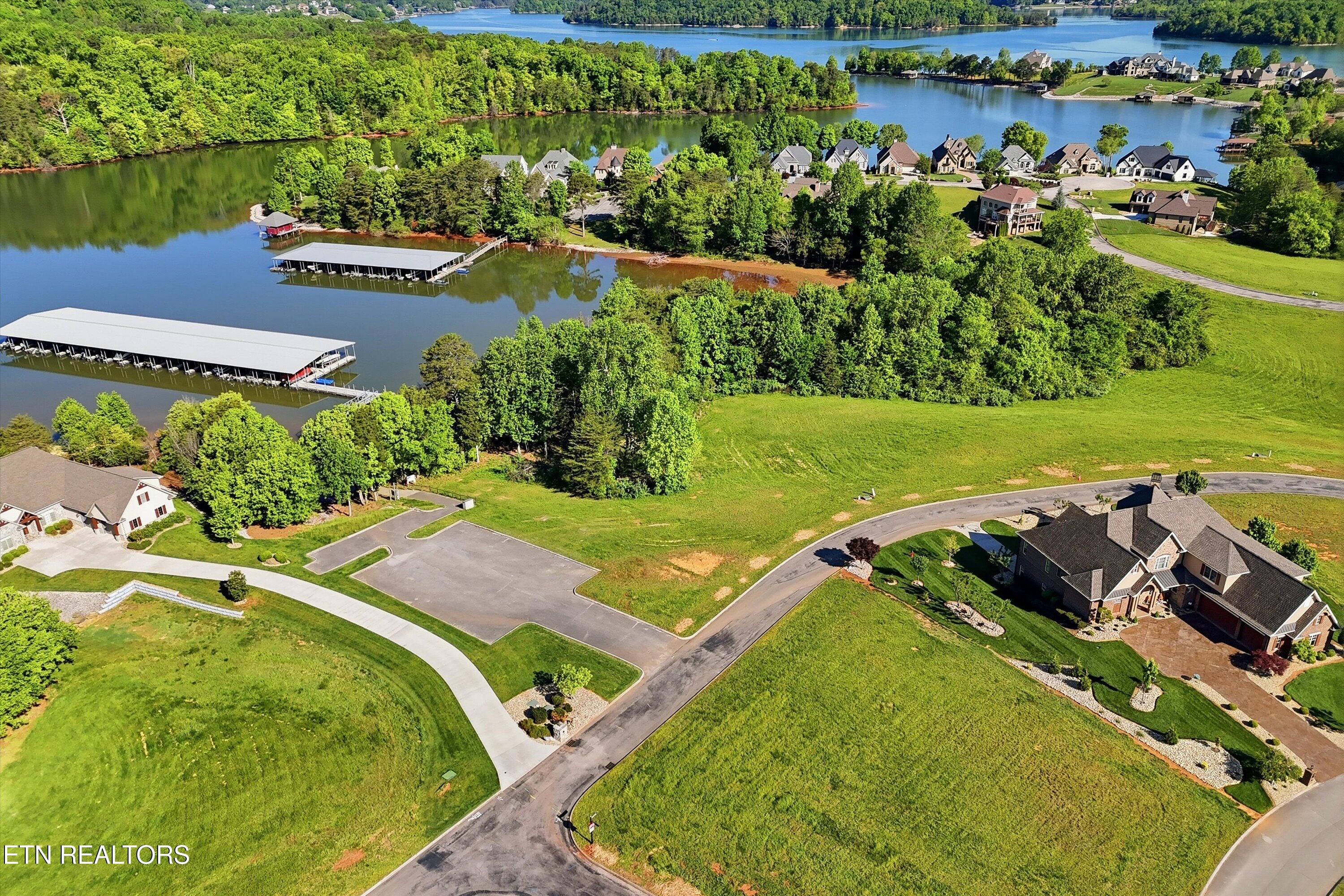 261 White Swan Drive Vonore TN 37885