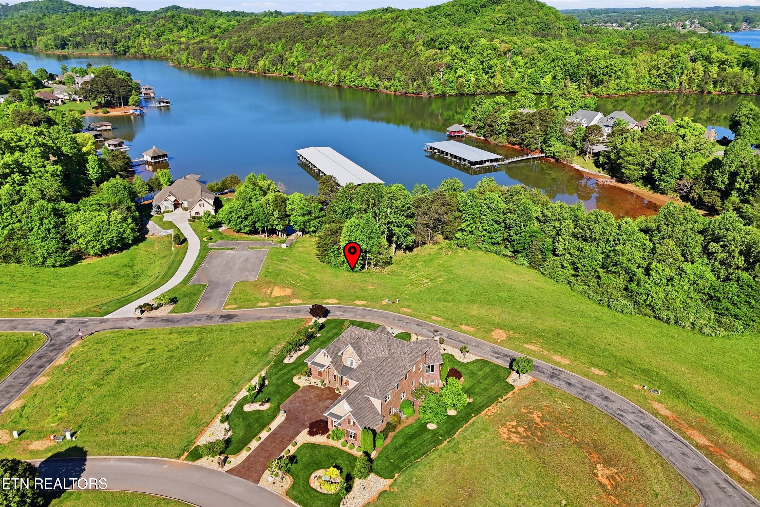 261 White Swan Drive Vonore TN 37885