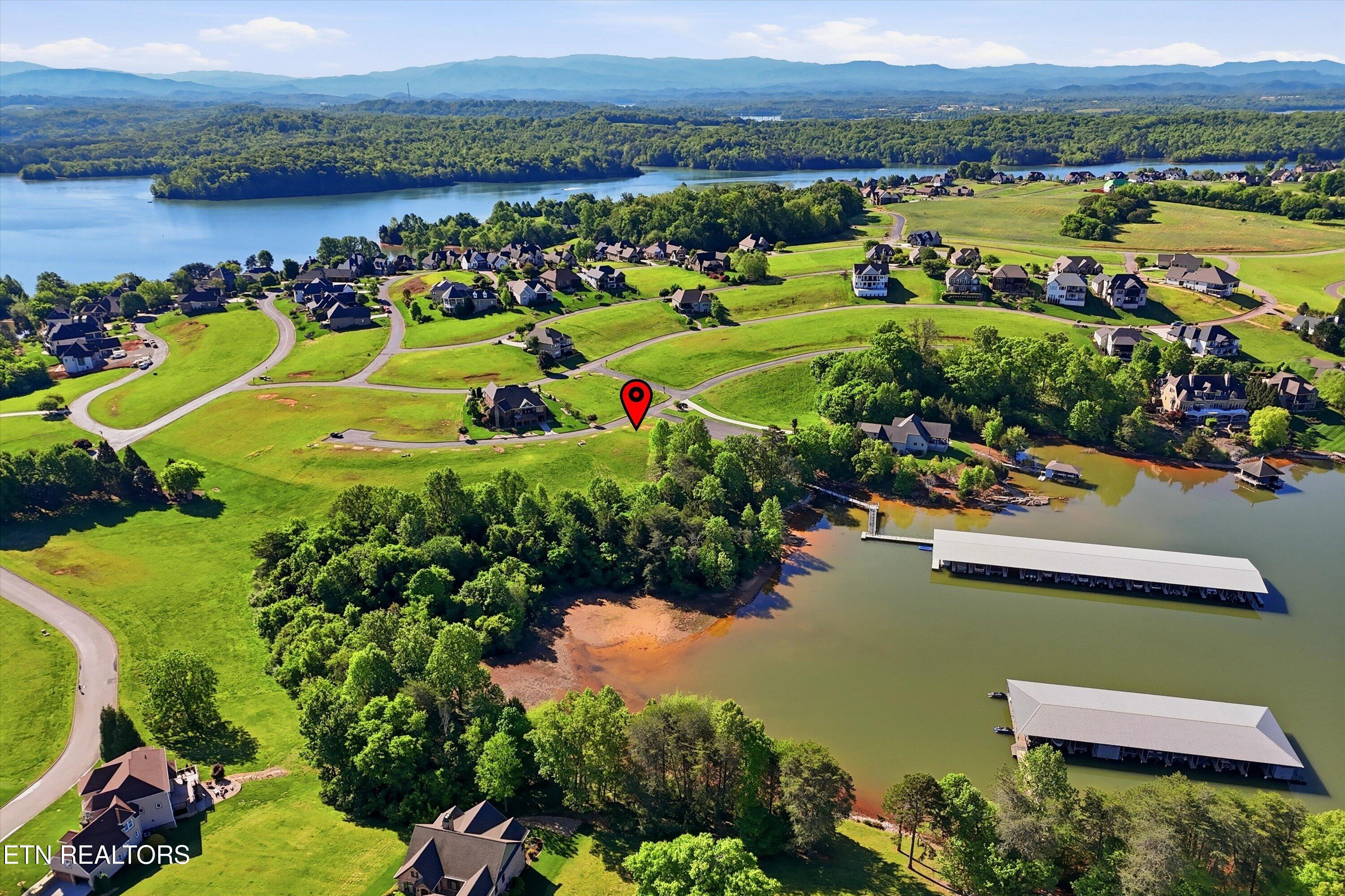 261 White Swan Drive Vonore TN 37885