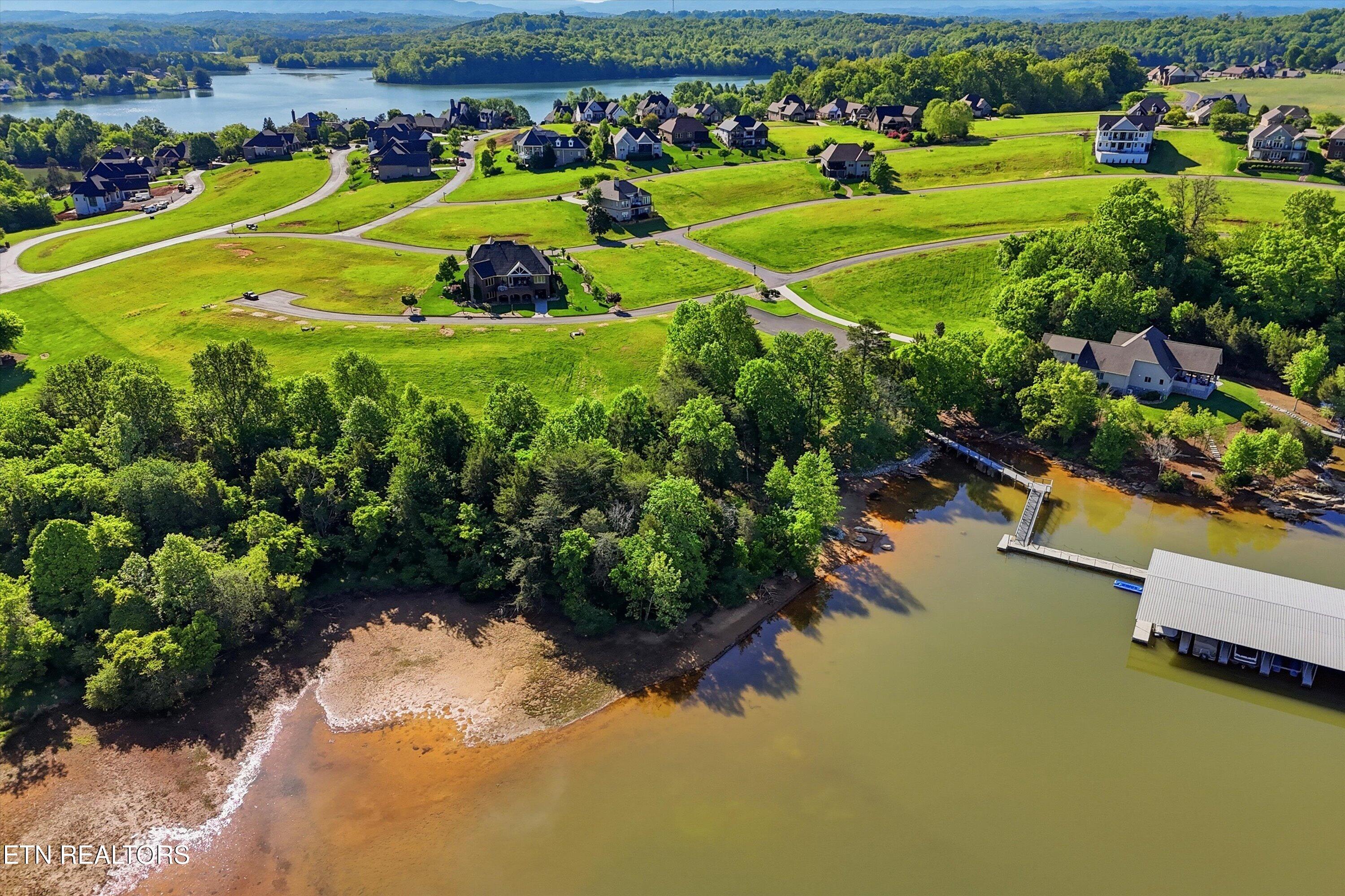 261 White Swan Drive Vonore TN 37885