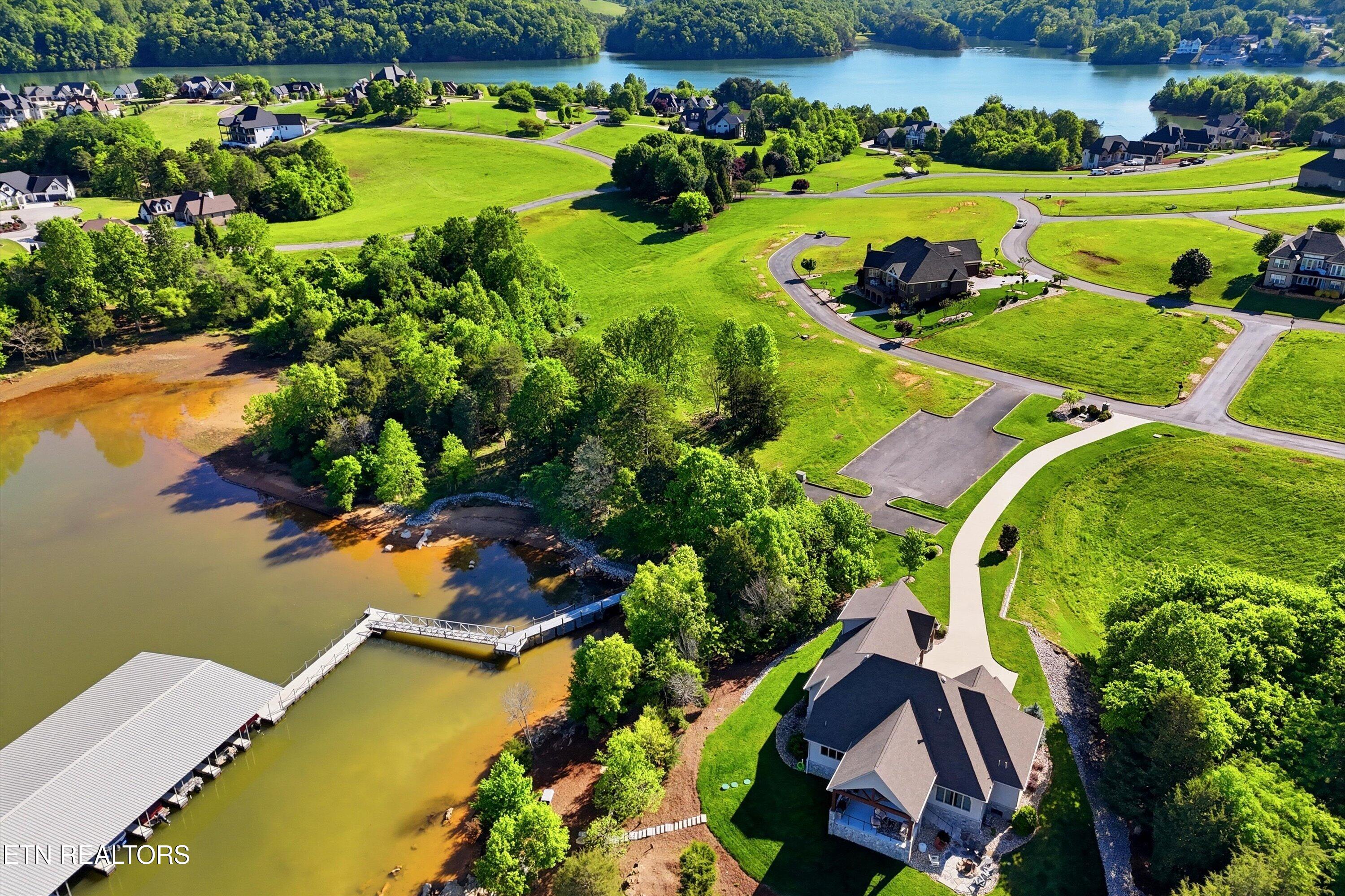 261 White Swan Drive Vonore TN 37885