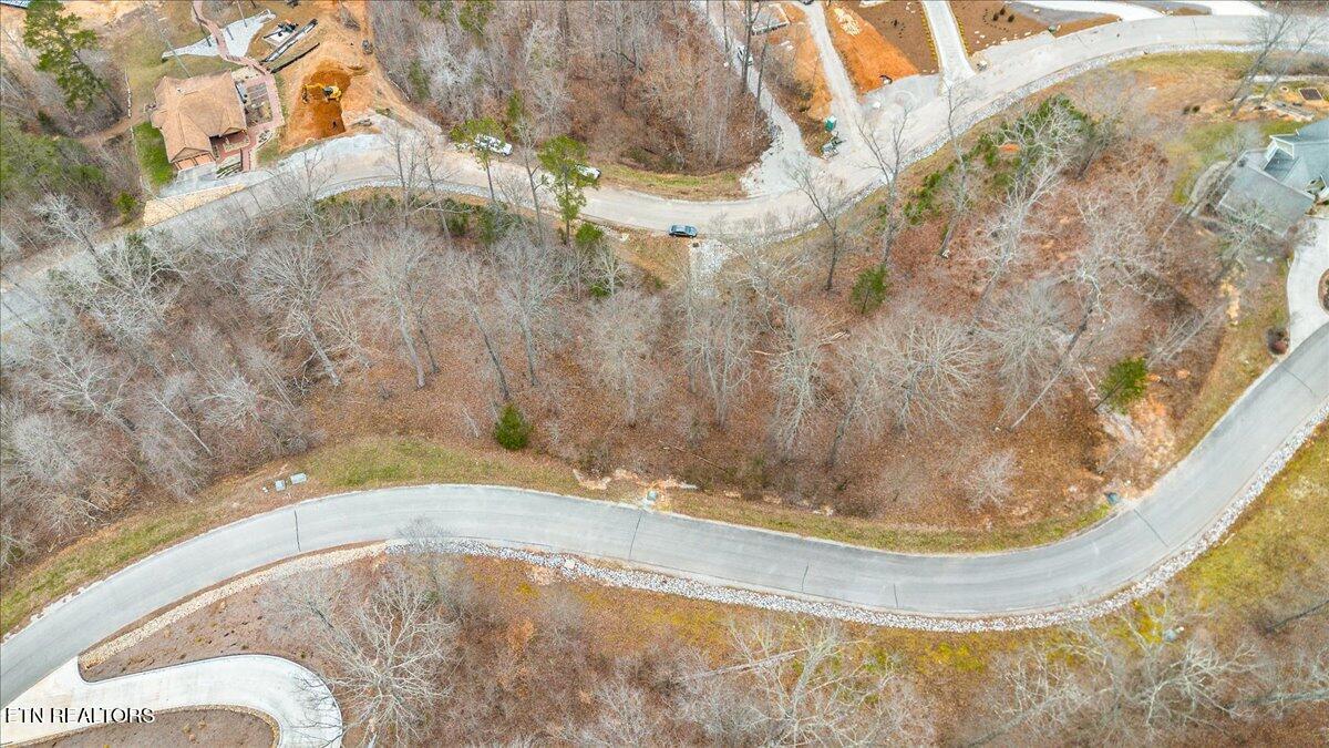220/221 Suncrest Cove Lafollette TN 37766