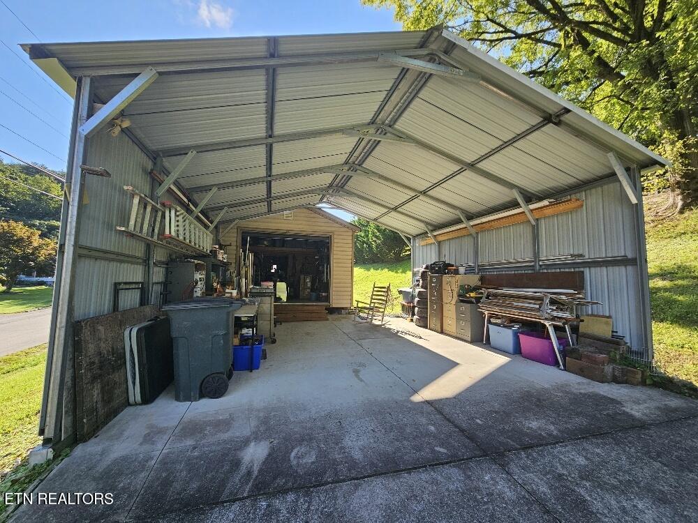 E Race Street Kingston TN 37763