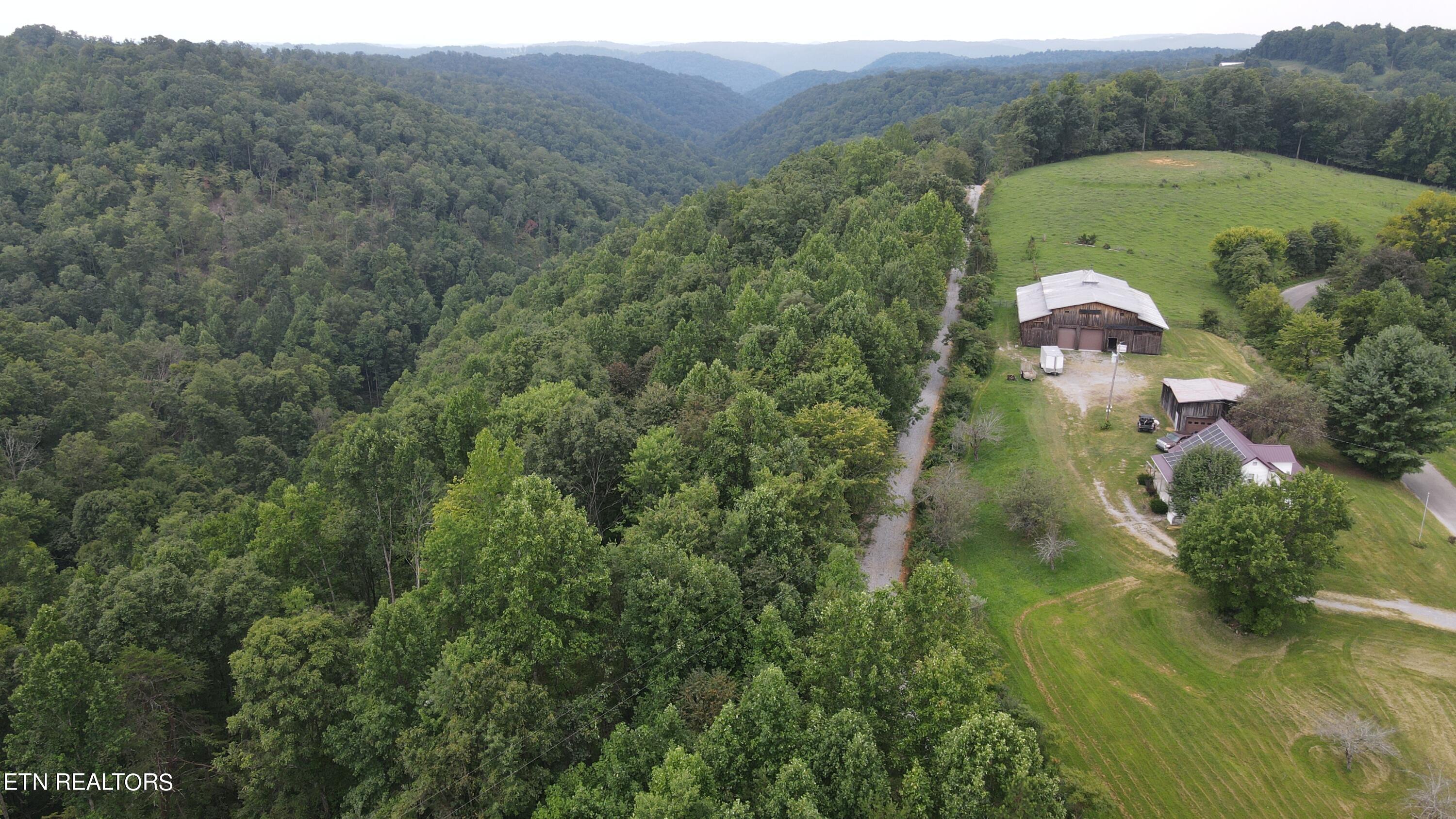 1088 Jones Ridge Road Speedwell TN 37870
