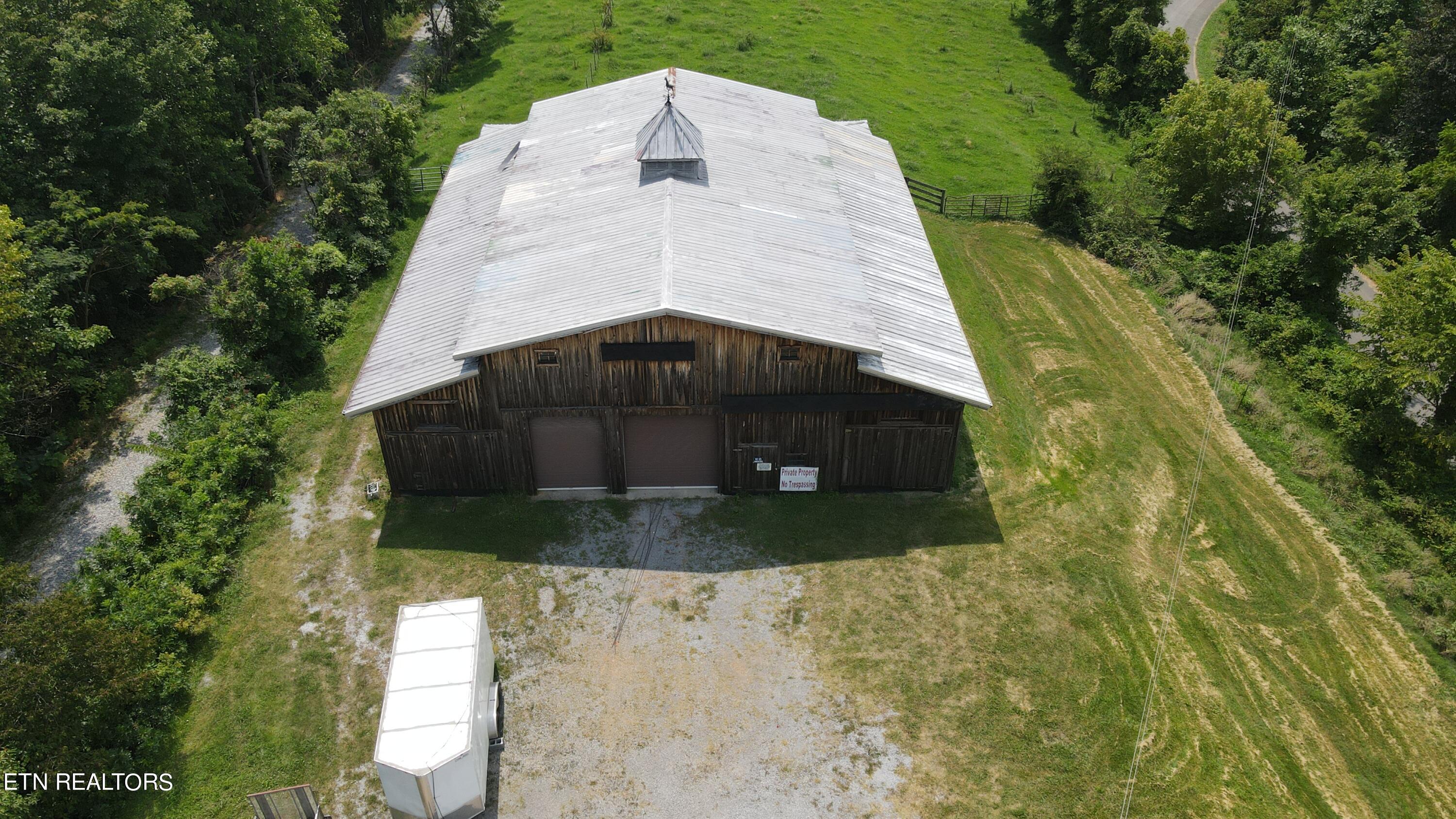 1088 Jones Ridge Road Speedwell TN 37870