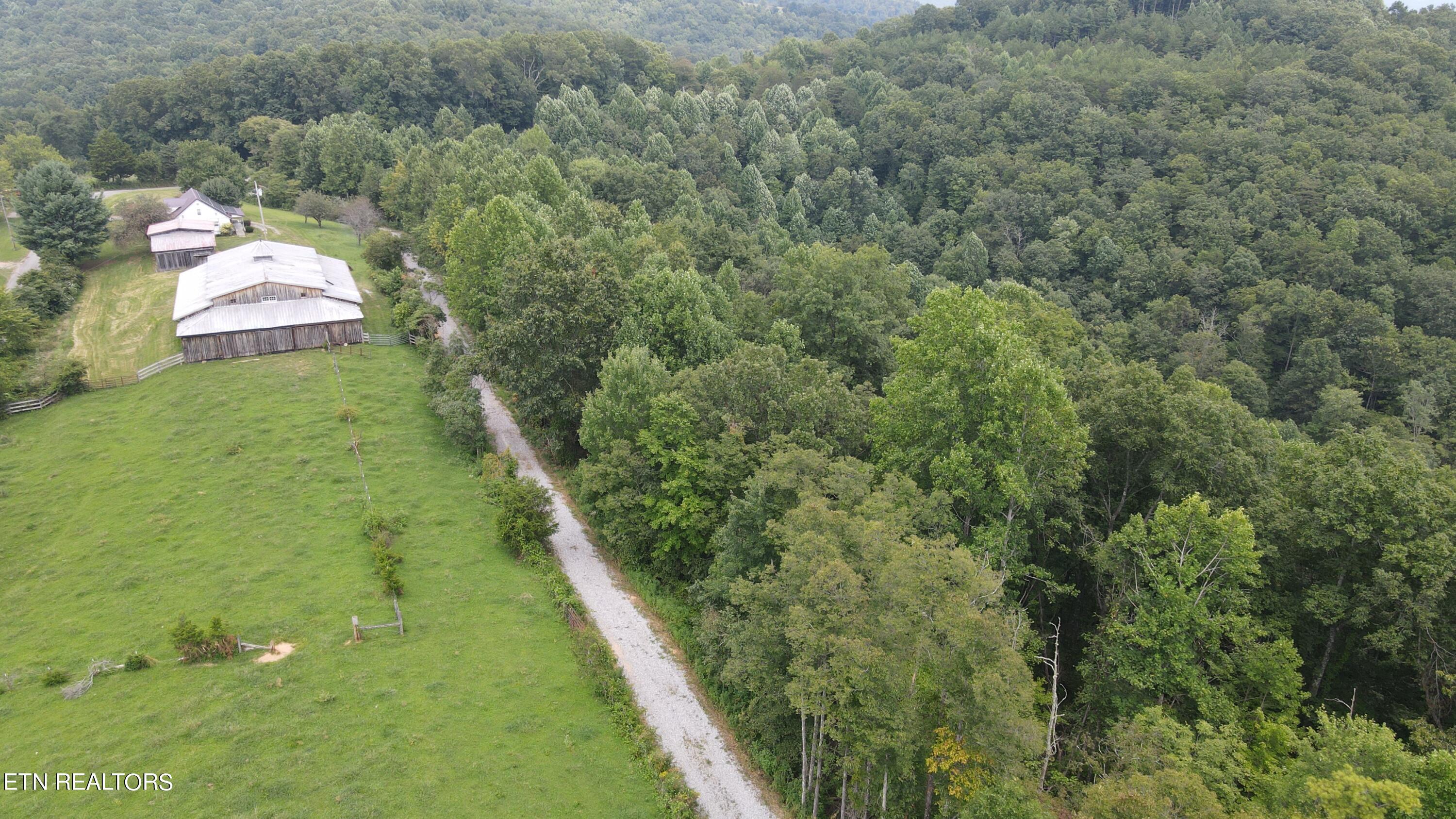 1088 Jones Ridge Road Speedwell TN 37870