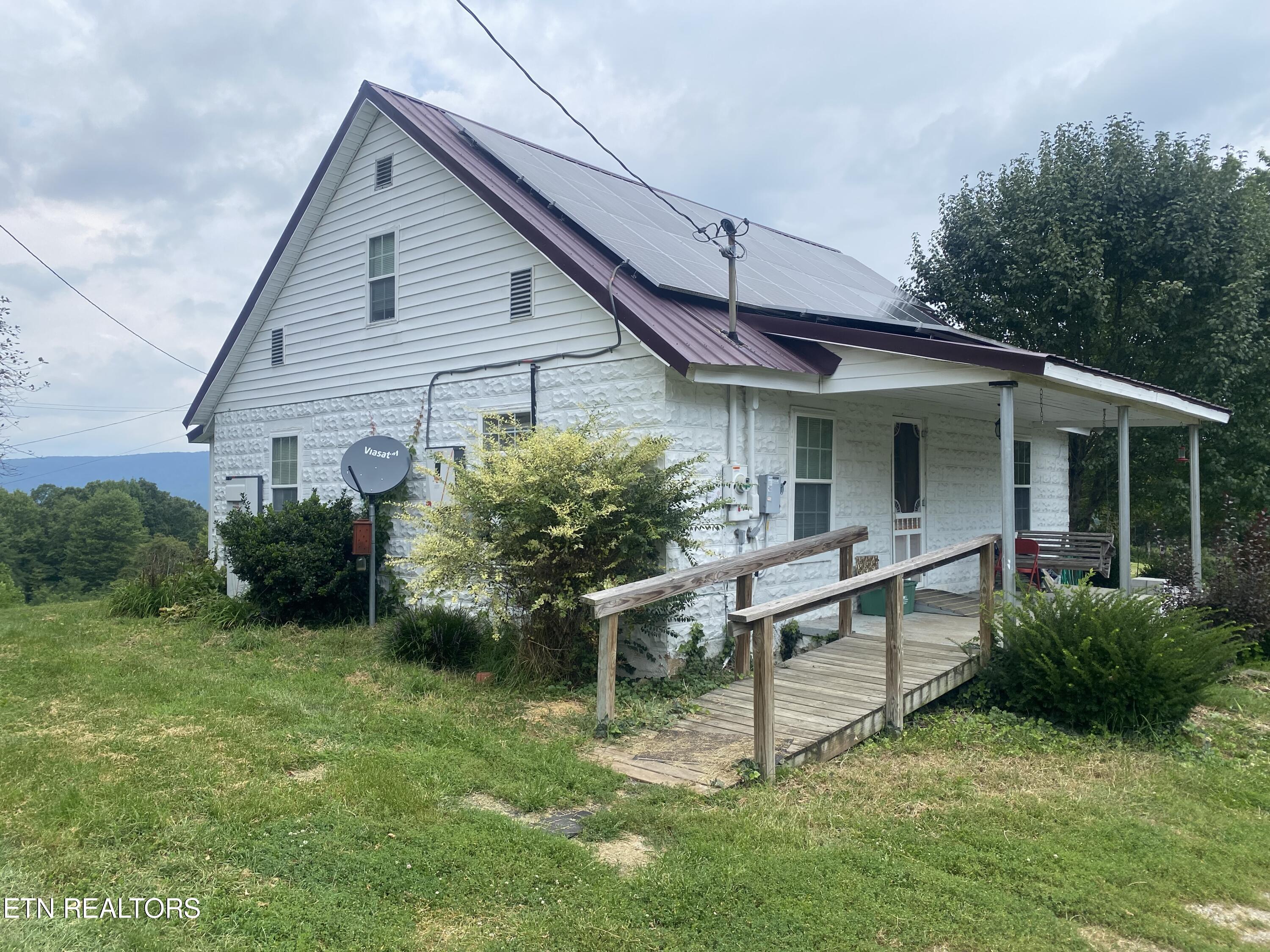 1088 Jones Ridge Road Speedwell TN 37870