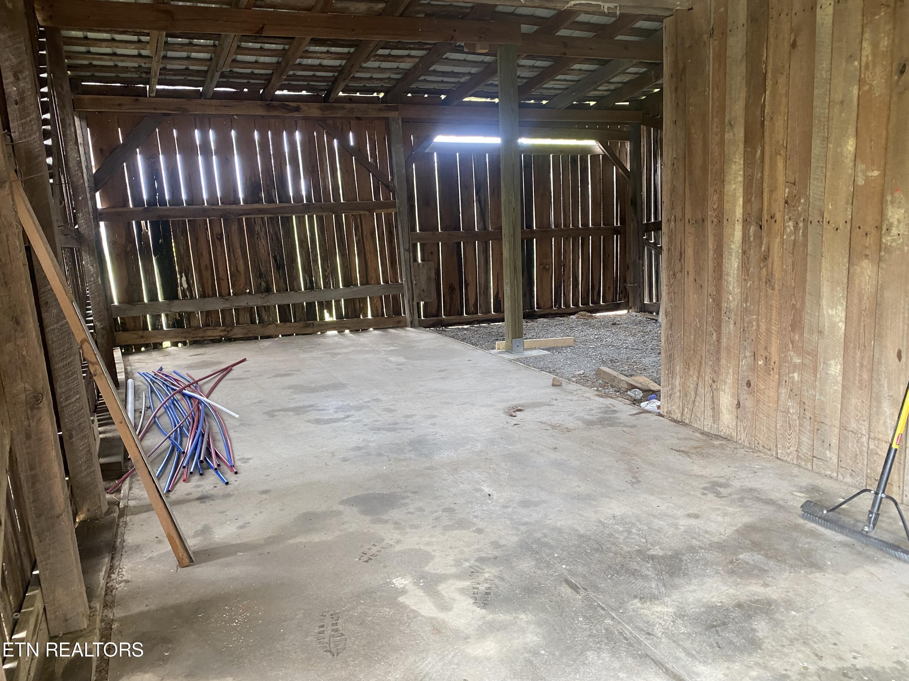 1088 Jones Ridge Road Speedwell TN 37870