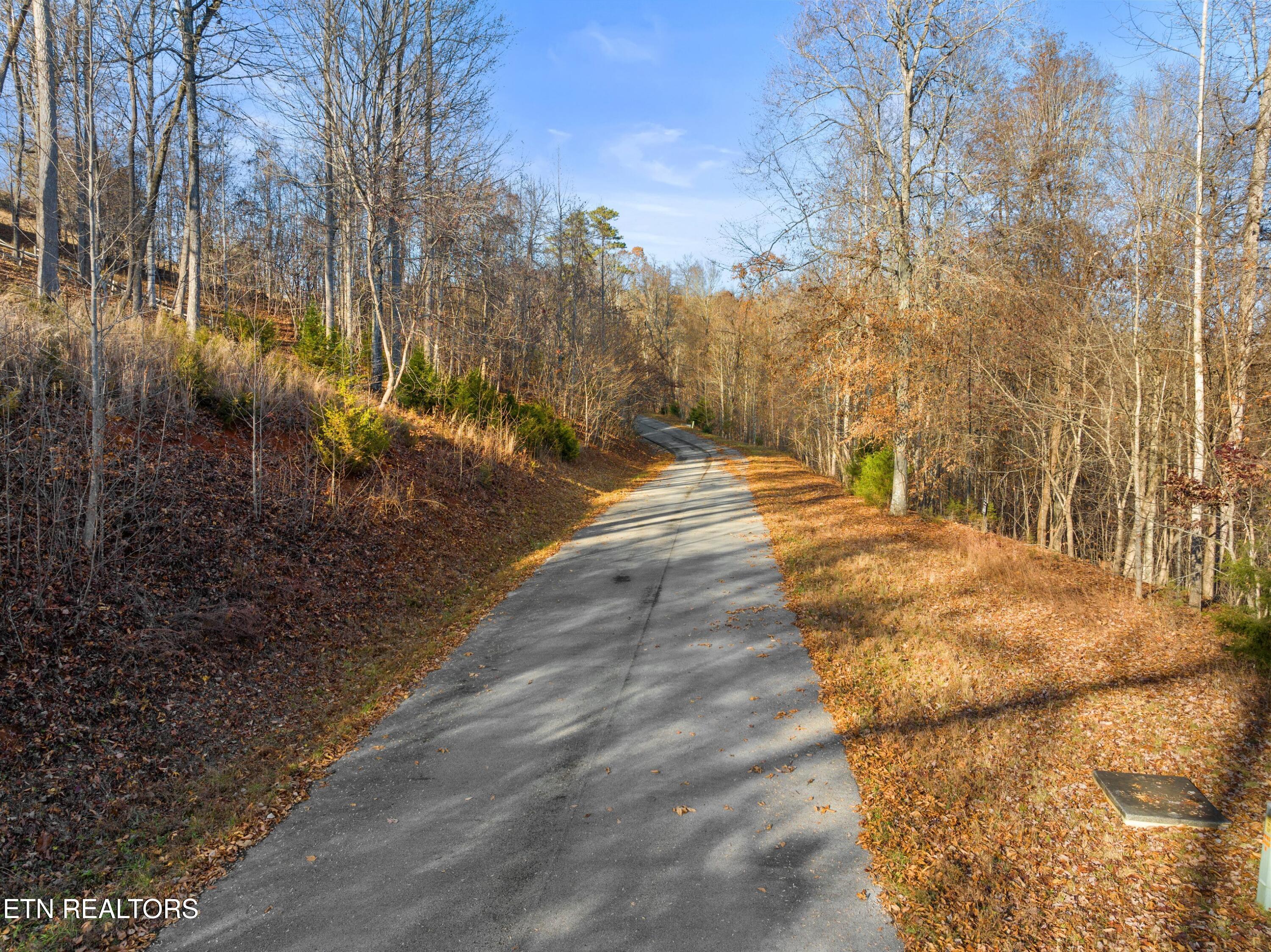 527 & 528 Garnet Trail New Tazewell TN 37825