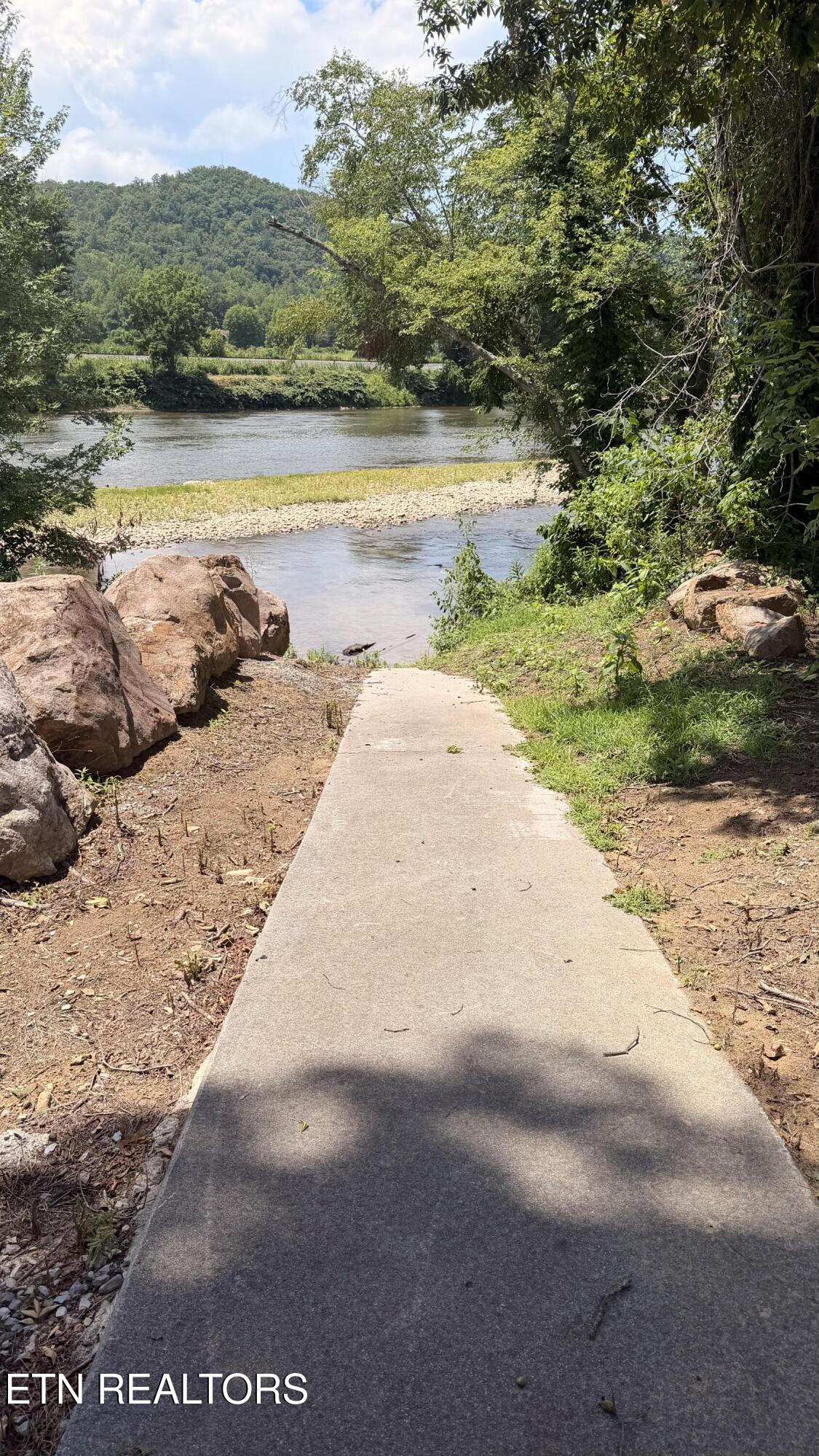 0 Huff Overlook Way Del Rio TN 37727