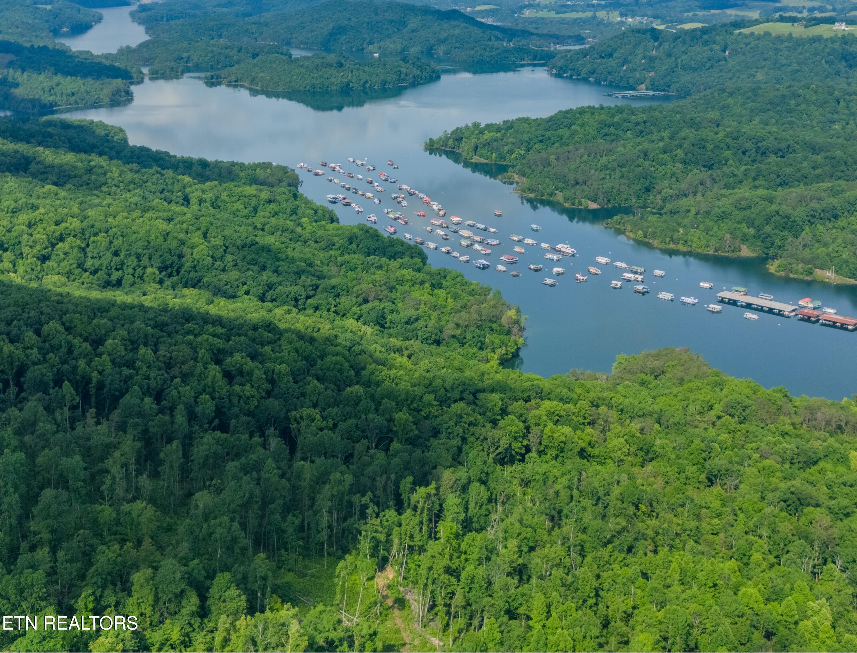 Lake Lane New Tazewell TN 37825