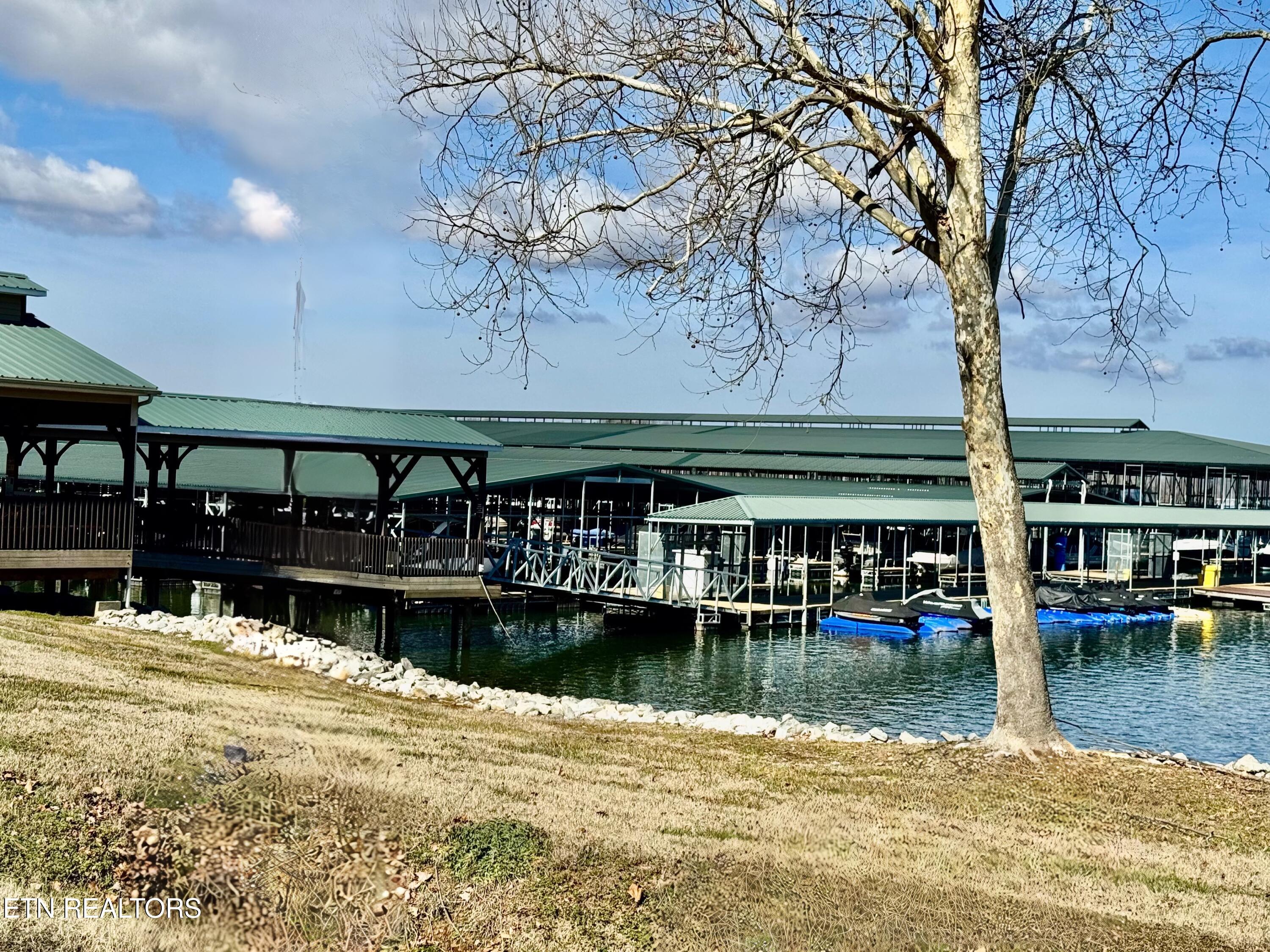 585 Zepher Drive Lenoir City TN 37772