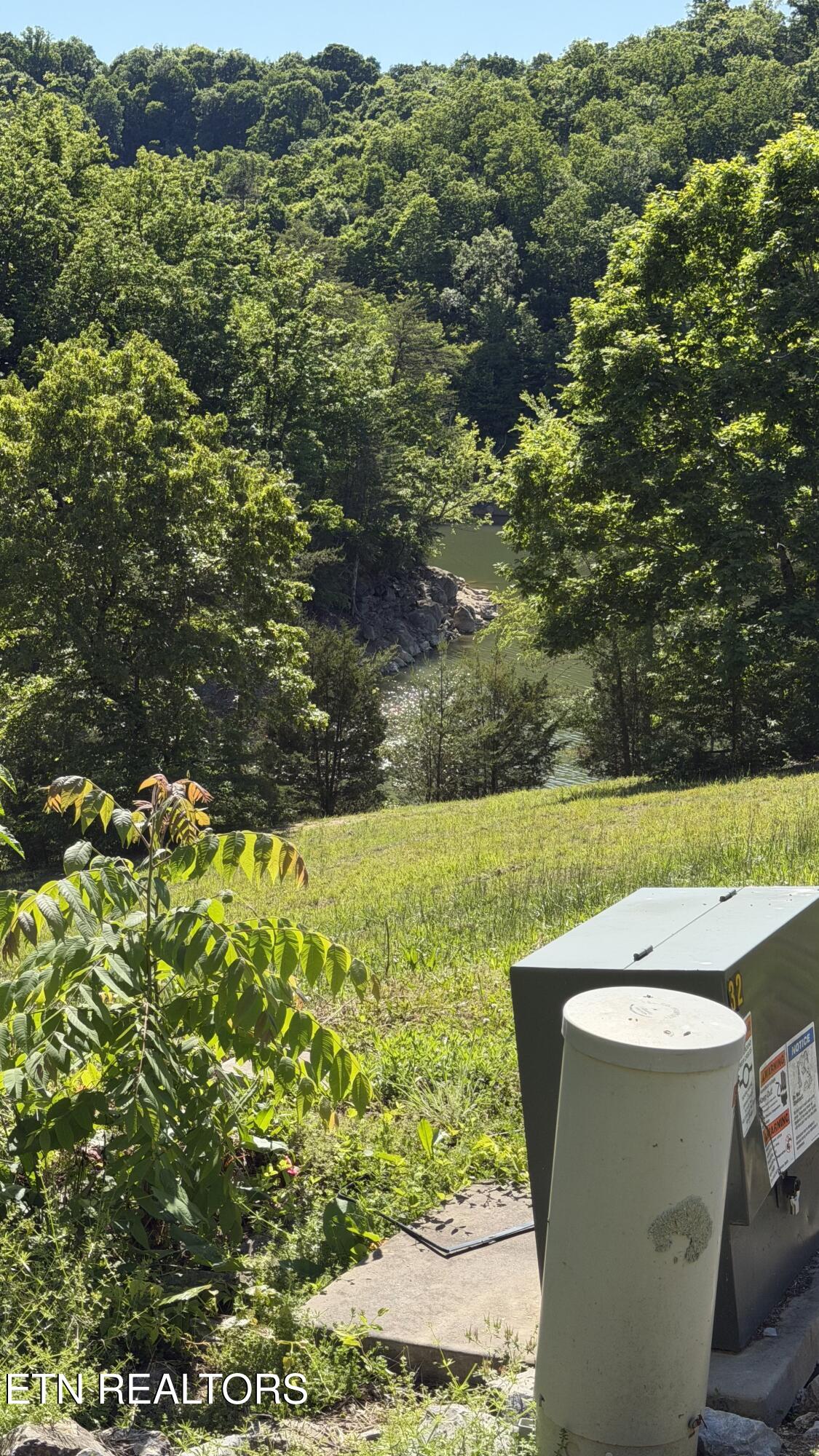 6300 Coves Edge Trail Russellville TN 37860