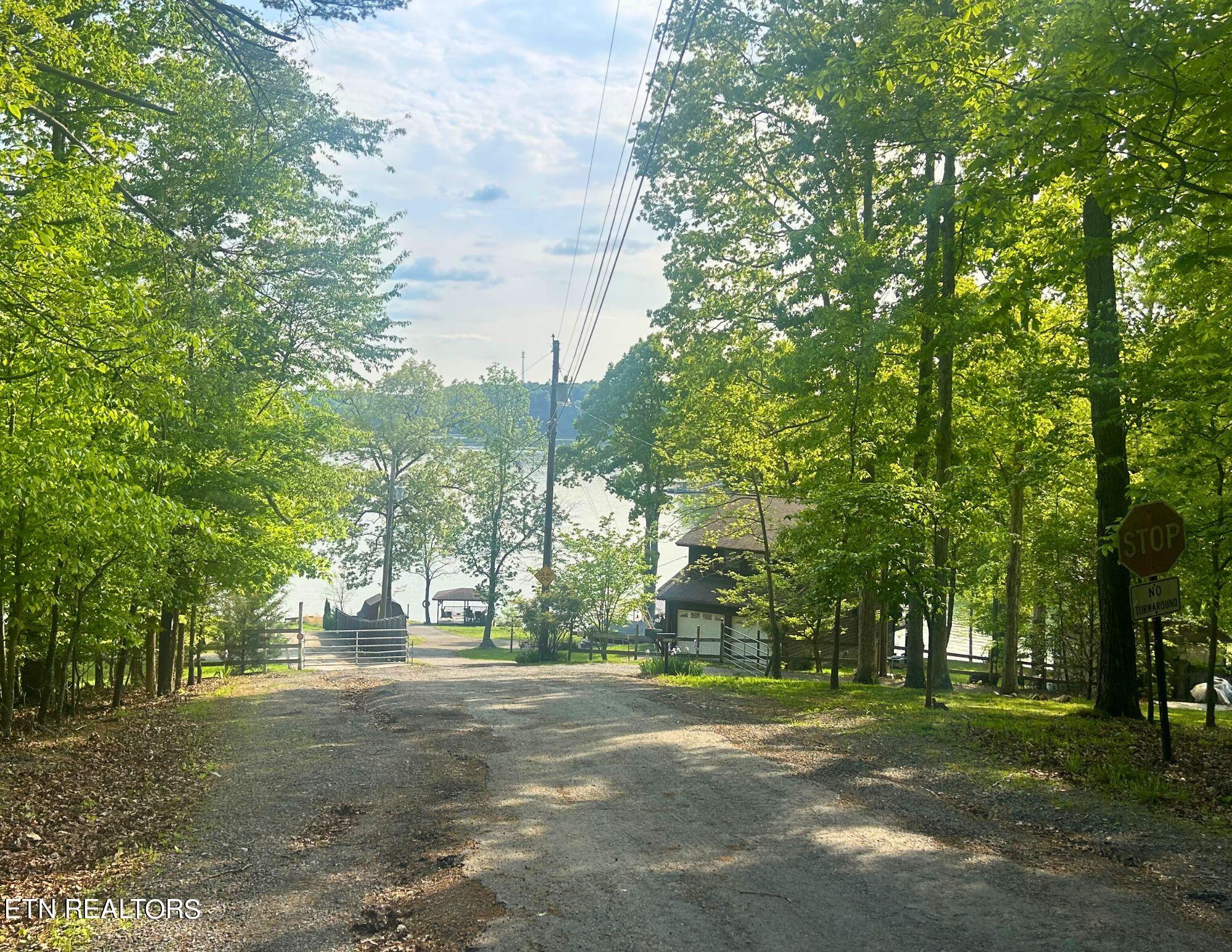Beechwood Drive Dandridge TN 37725