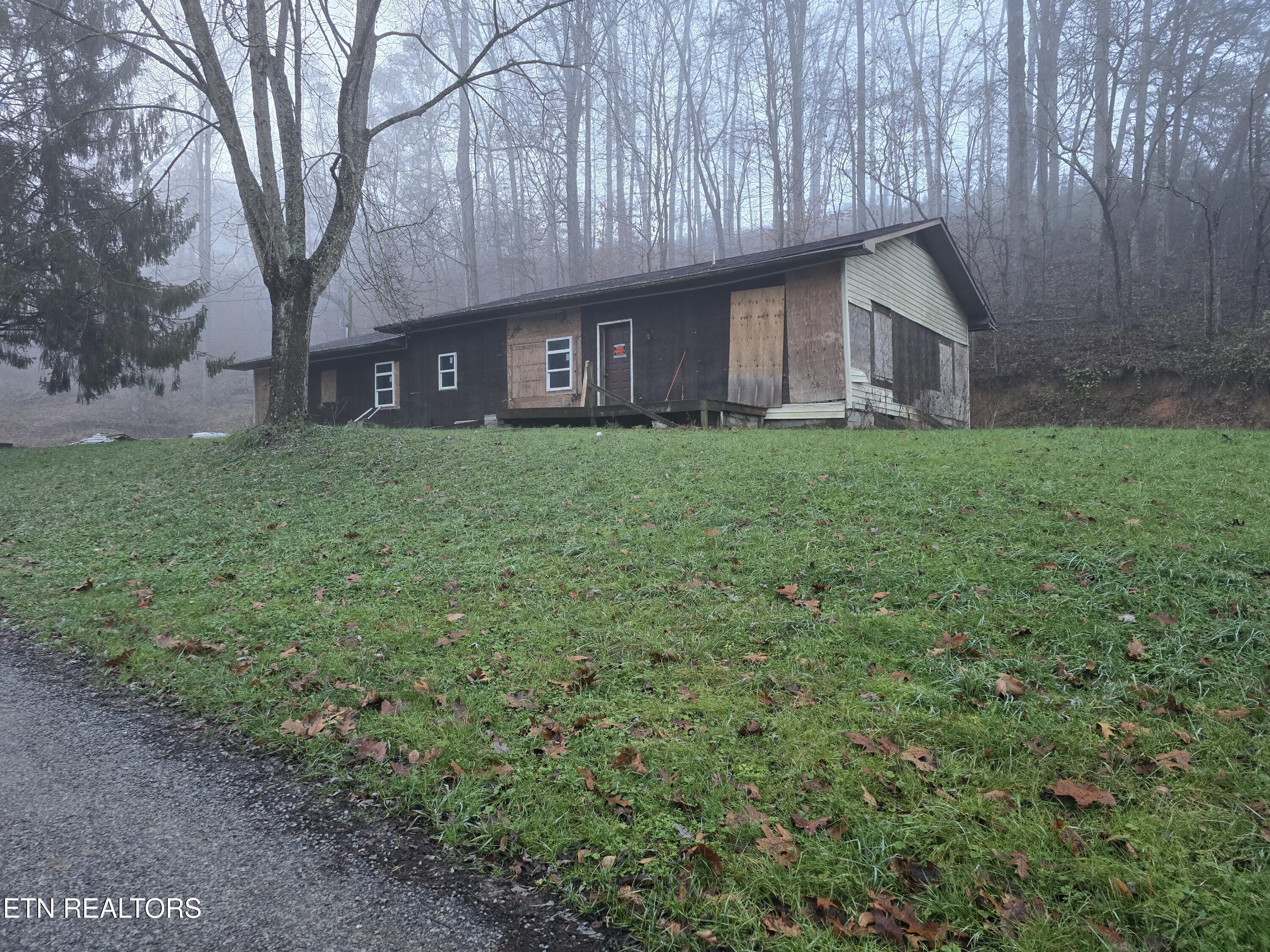 671 Shipley Ridge Road Tazewell TN 37879