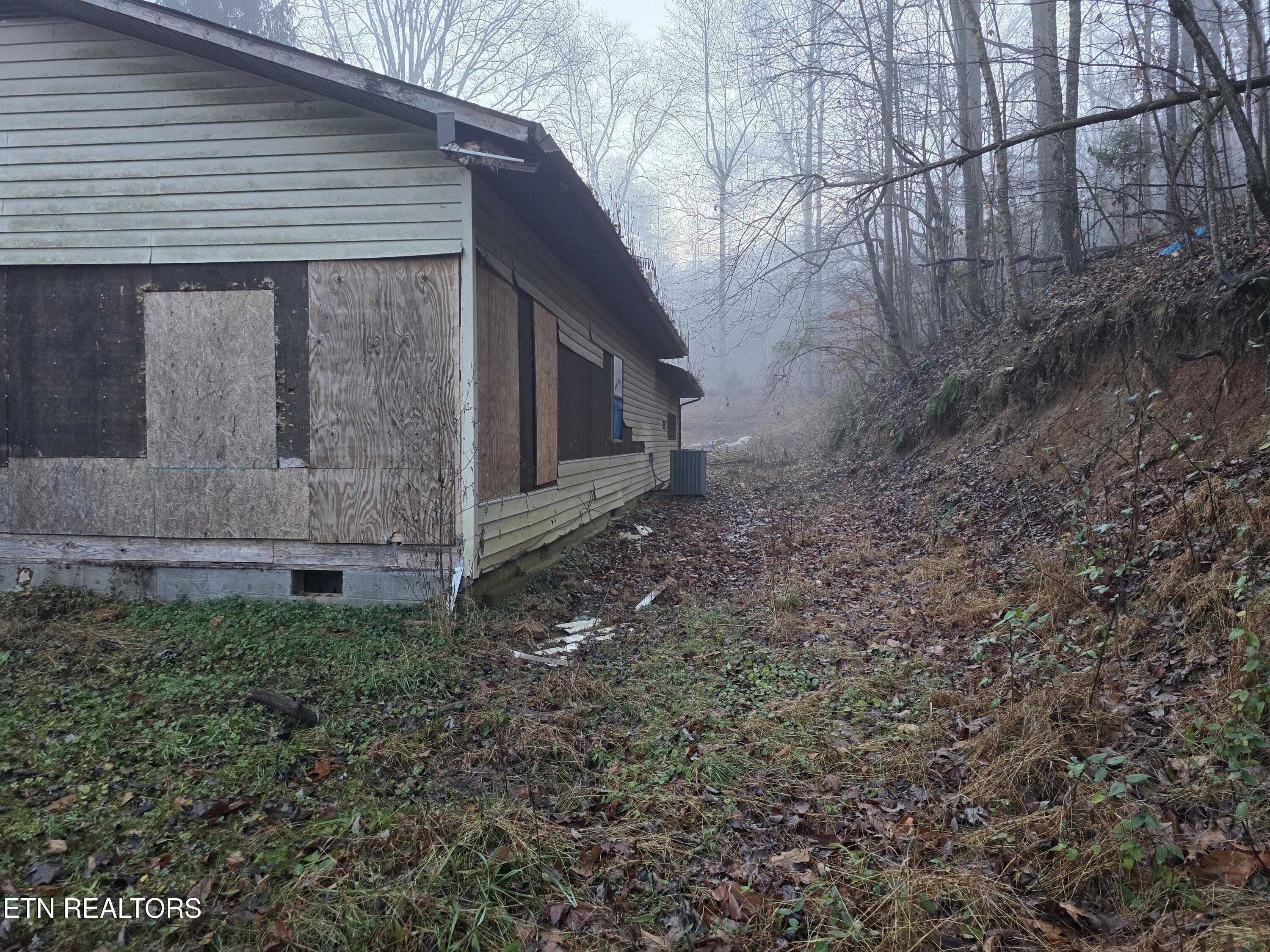 671 Shipley Ridge Road Tazewell TN 37879