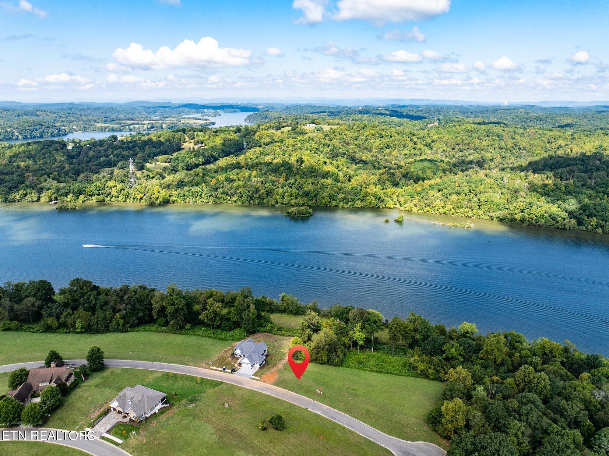 891 River Bank Trail Loudon TN 37774