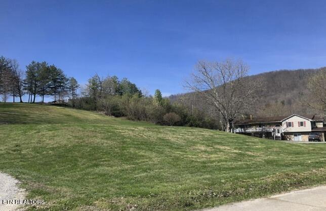 233 Smith Oaks Lane Jacksboro TN 37757