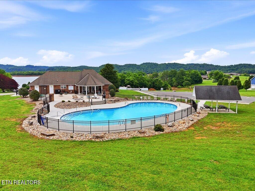 2014 Lake Vista Court Mooresburg TN 37811