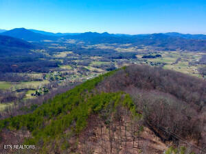 Lot 1-a Ravens Den Way Sevierville TN 37862