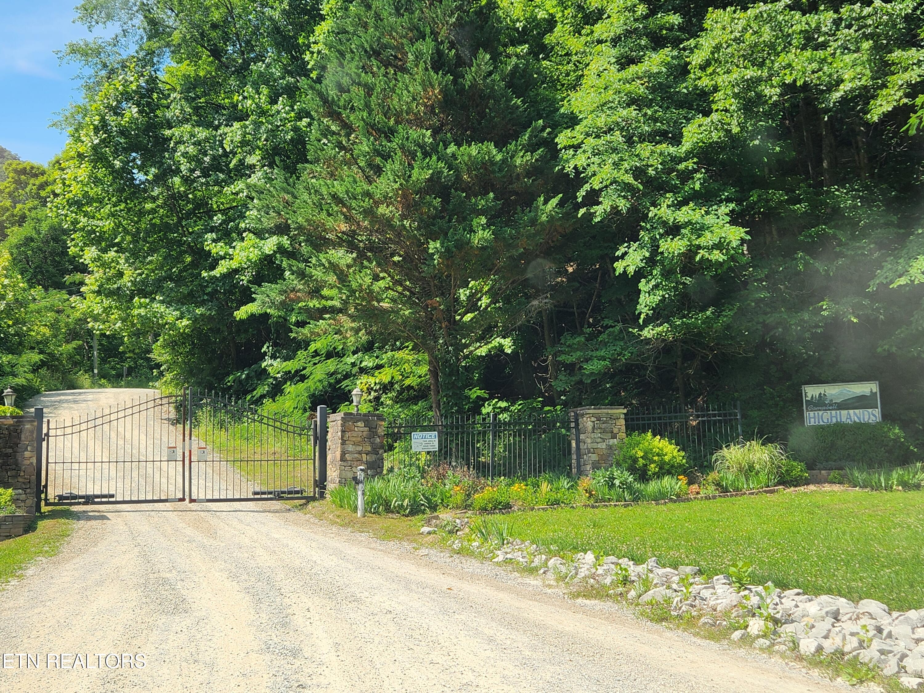 183 Persimmon Lane Pioneer TN 37847