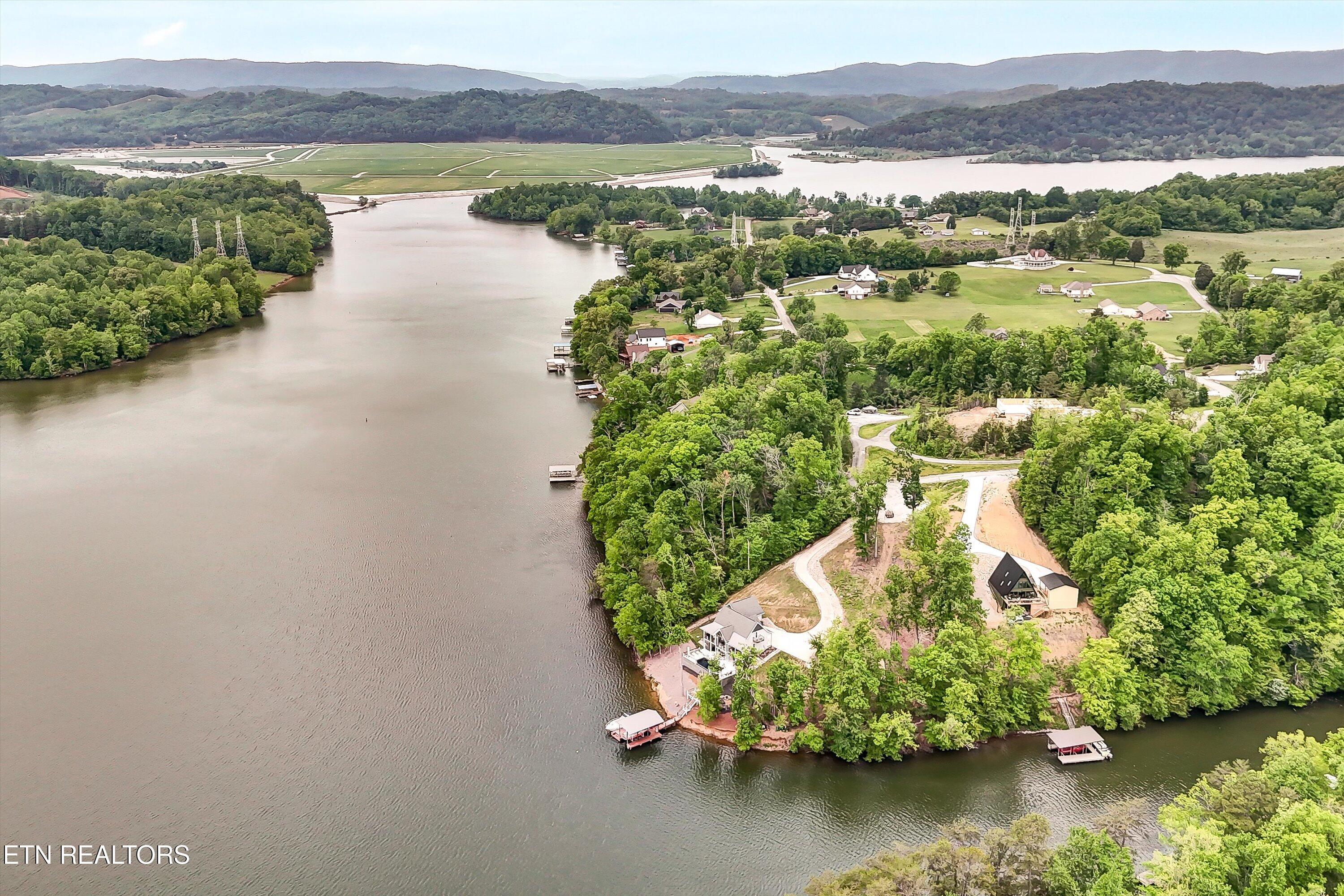 Emory Pointe Lane Harriman TN 37748