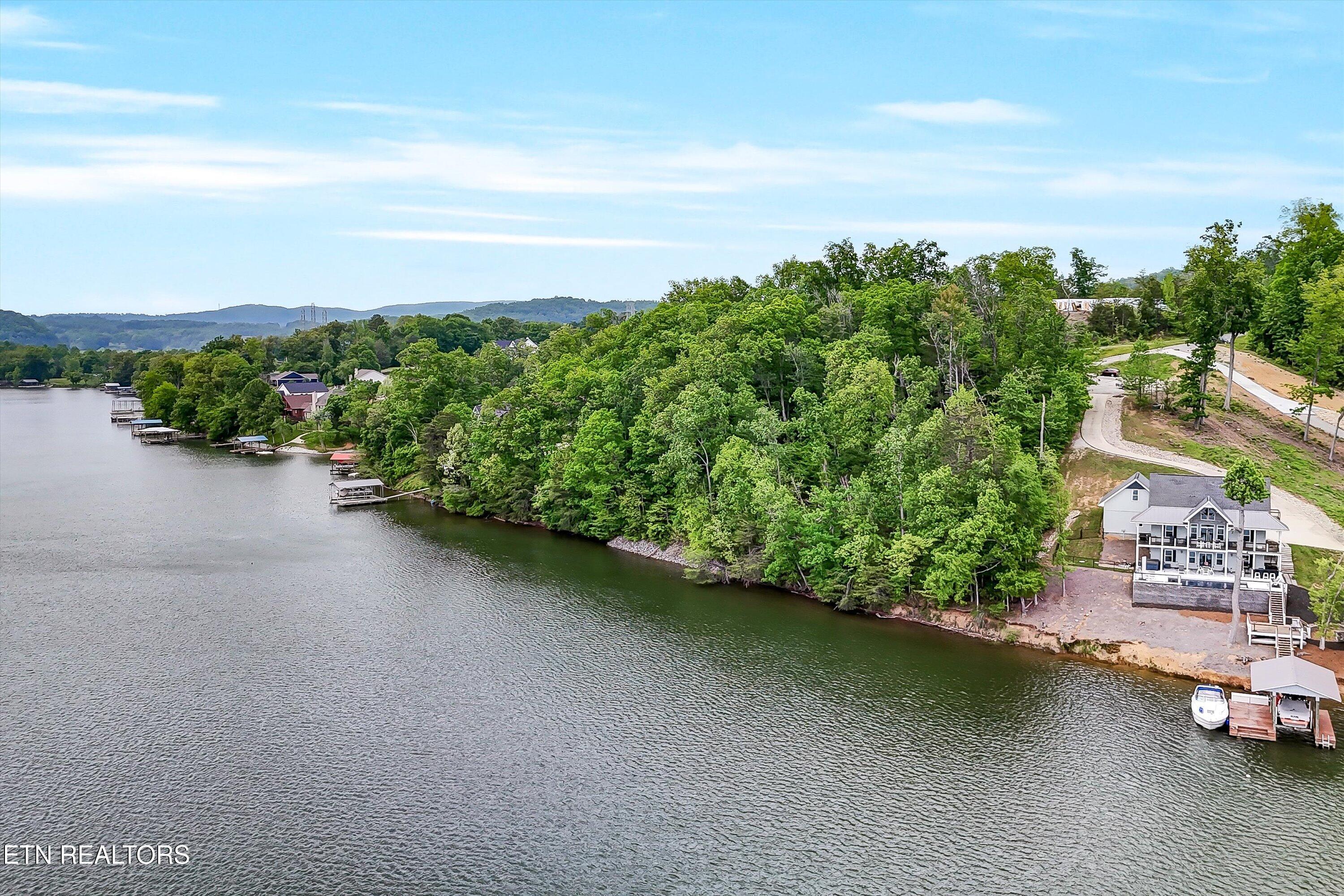 Emory Pointe Lane Harriman TN 37748