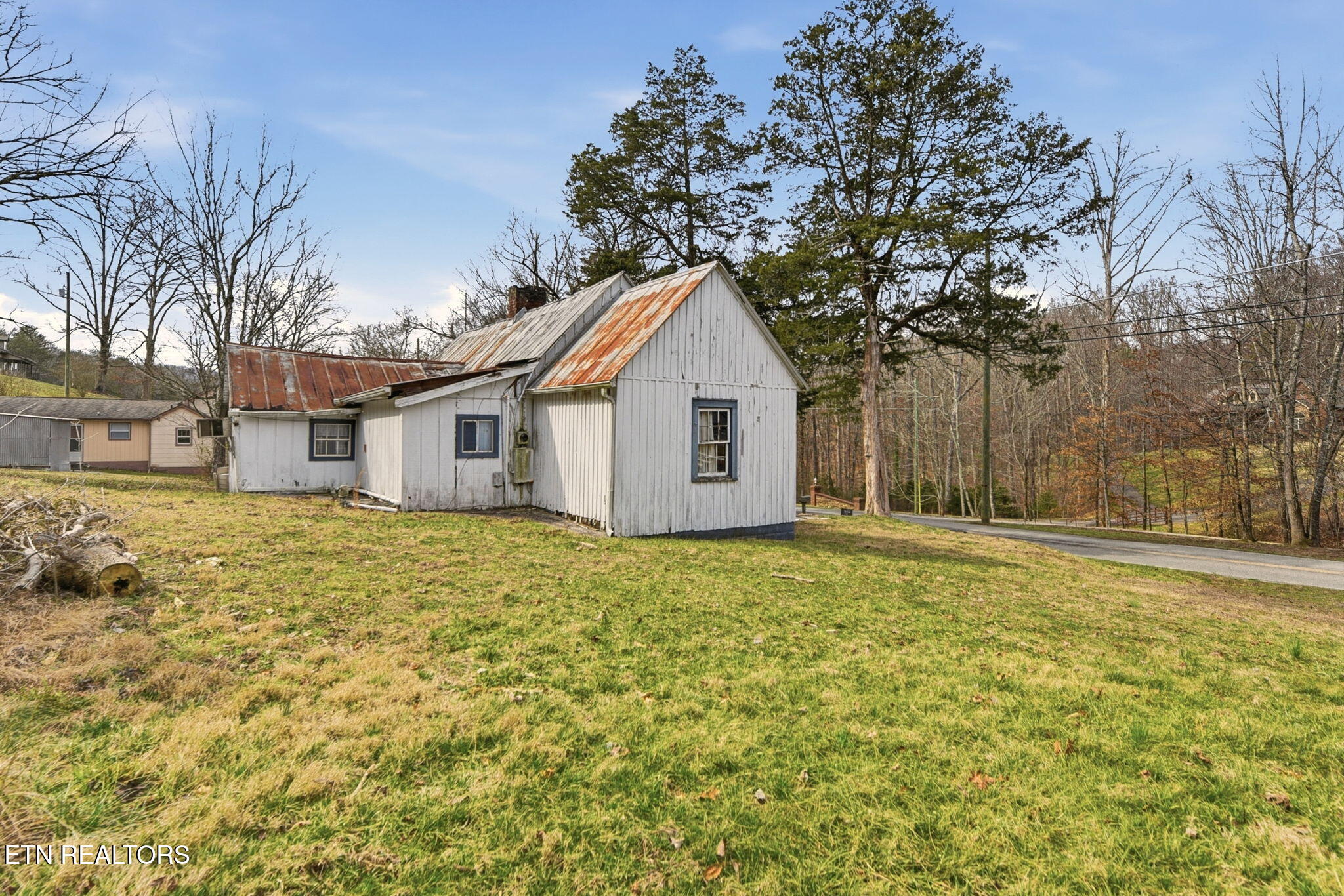 2942 Miller Road Powell TN 37849