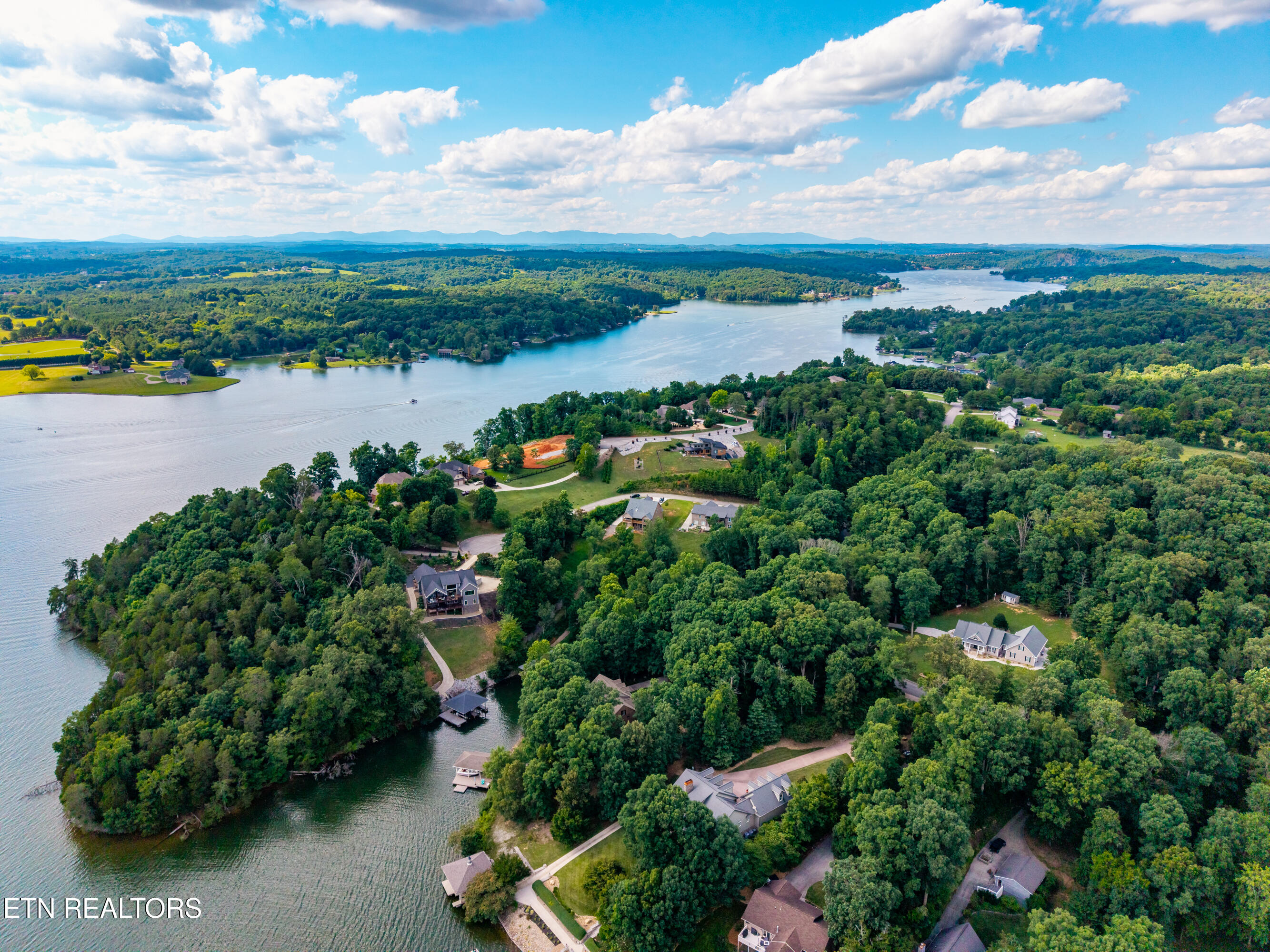 927 Windridge Road Friendsville TN 37737