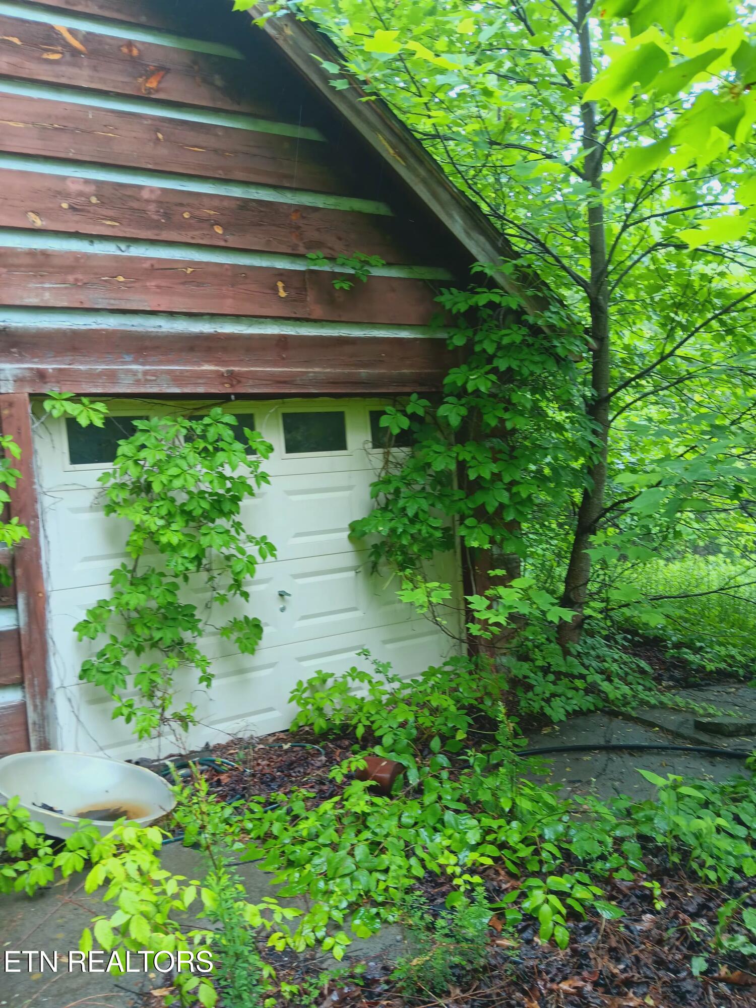 2595 Highway 31 Mooresburg TN 37811
