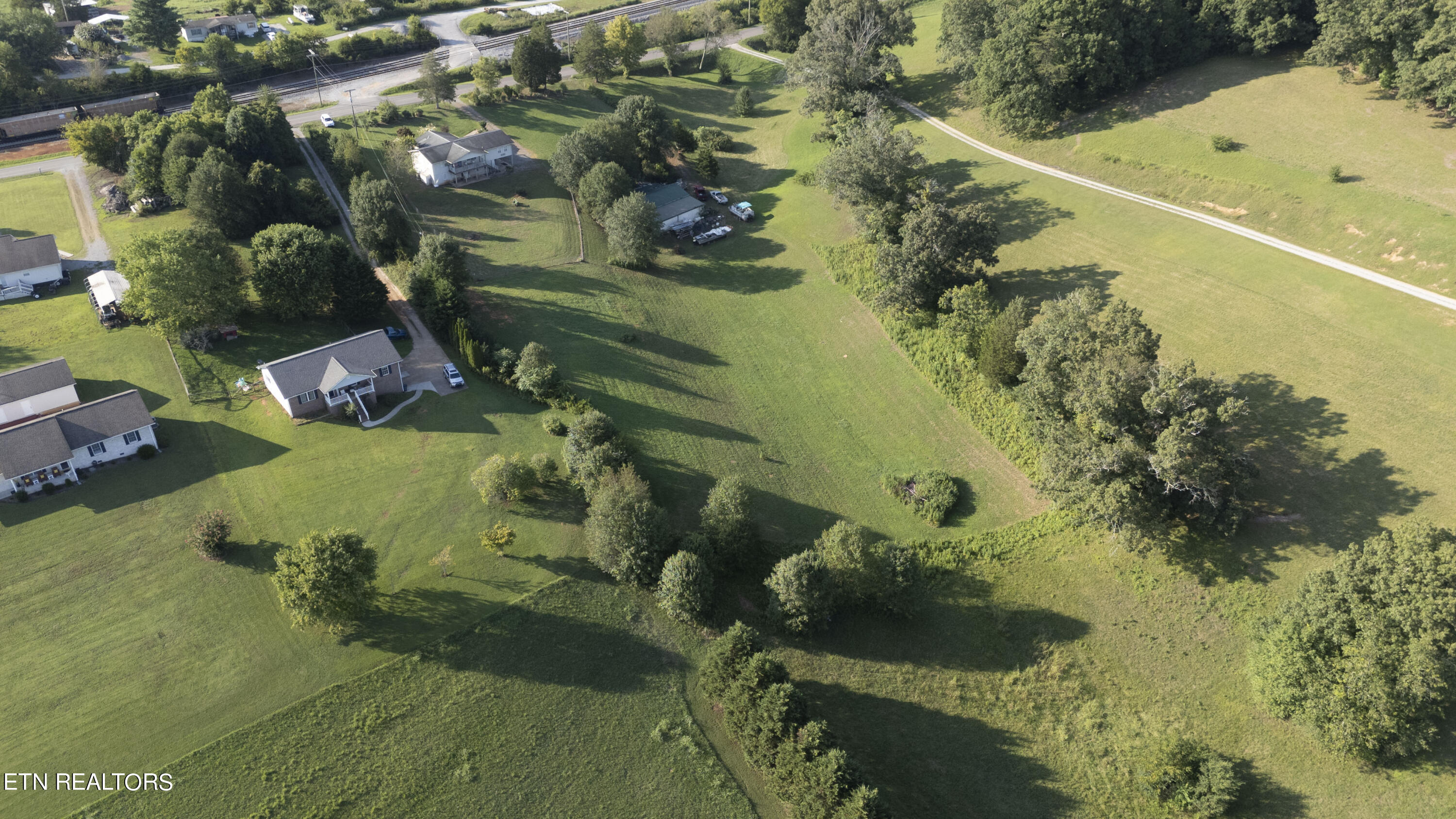 467 Laurel Road Clinton TN 37716