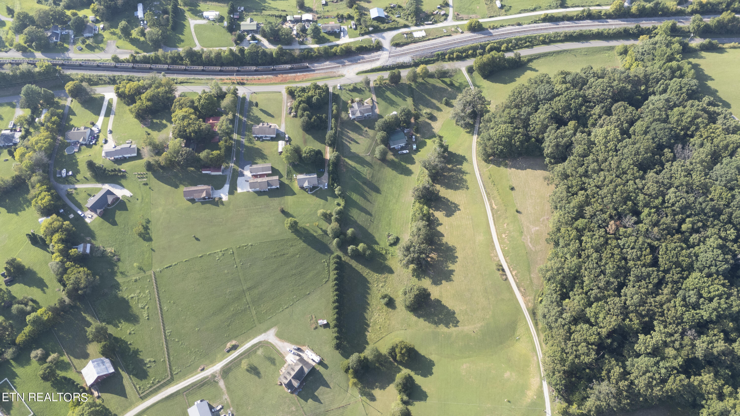 467 Laurel Road Clinton TN 37716