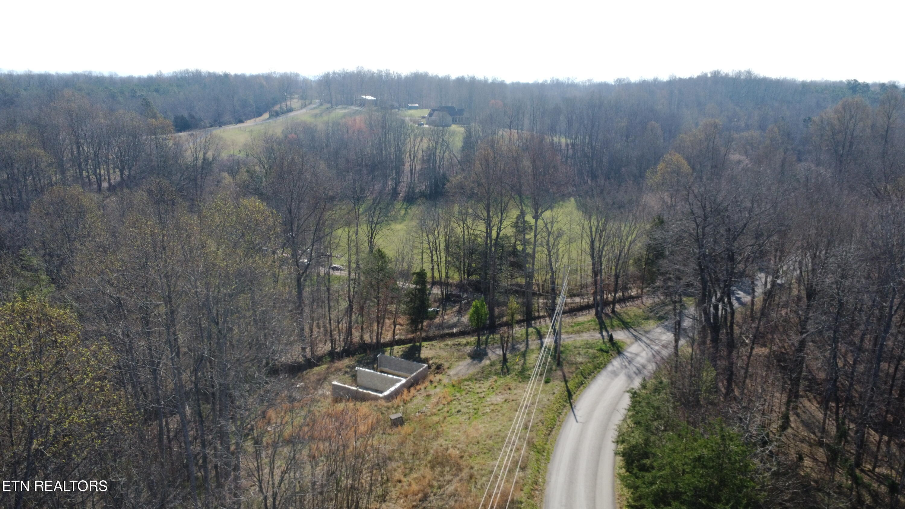 174 Turkeytown Road Hilham TN 38568