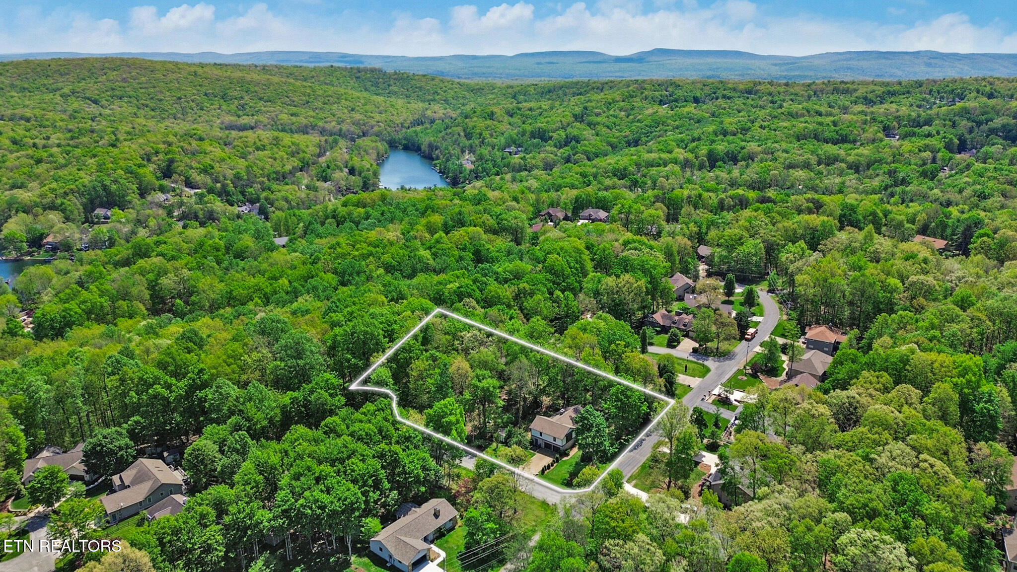 14 Ridge Crest Circle Fairfield Glade TN 38558