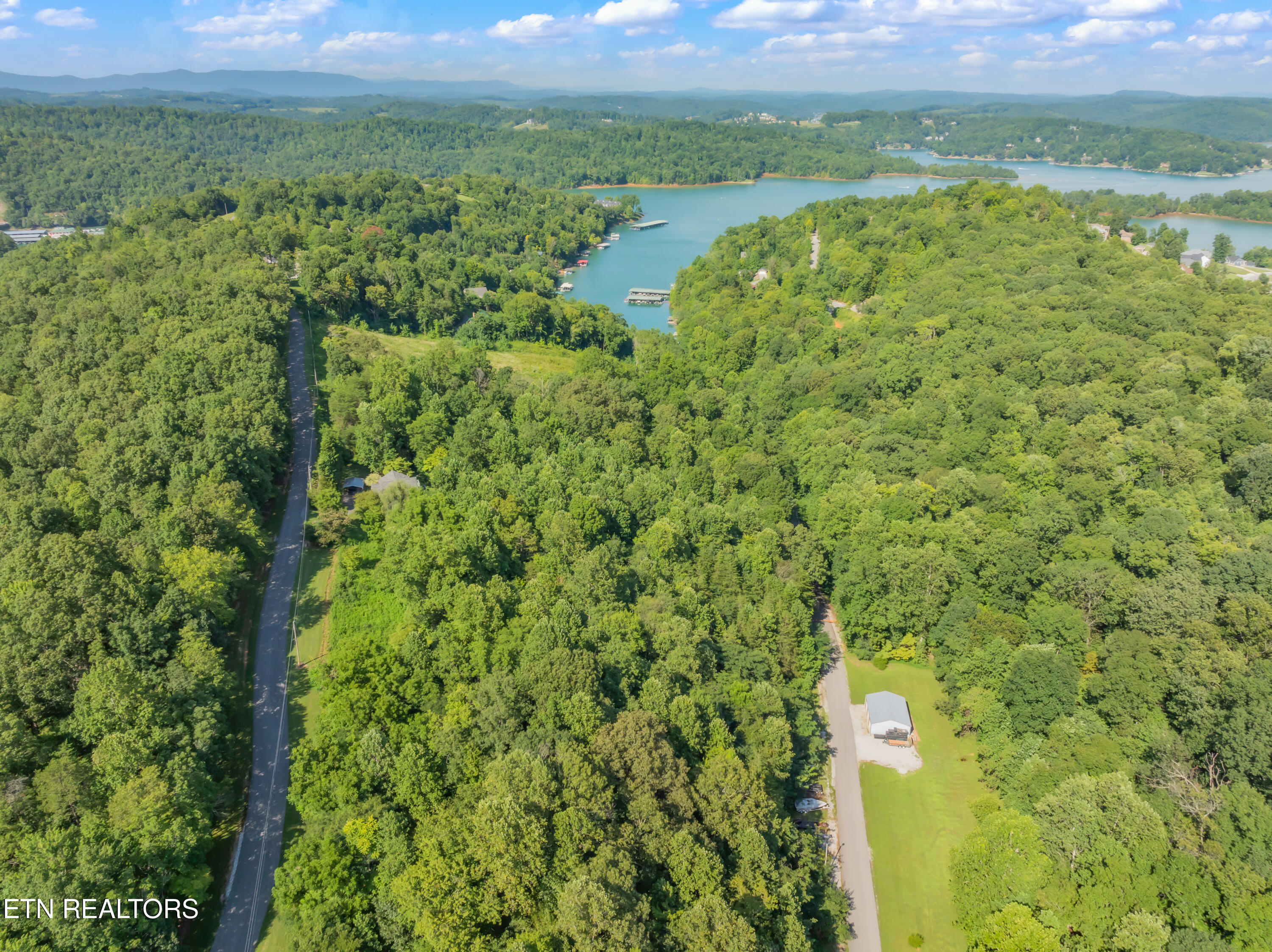 Shanghai Landing Lane Lafollette TN 37766
