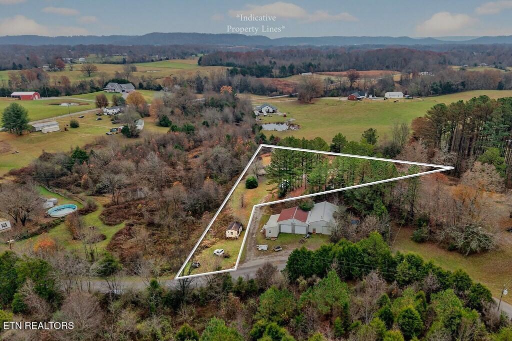 265 N Center Point Acres Walling TN 38587