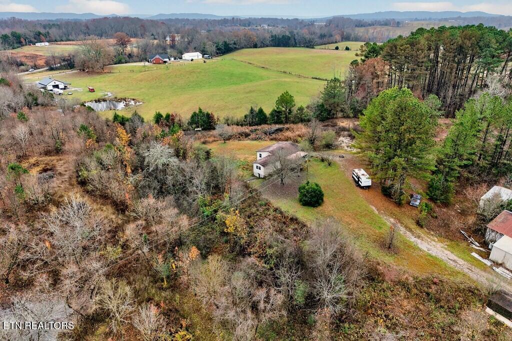 265 N Center Point Acres Walling TN 38587