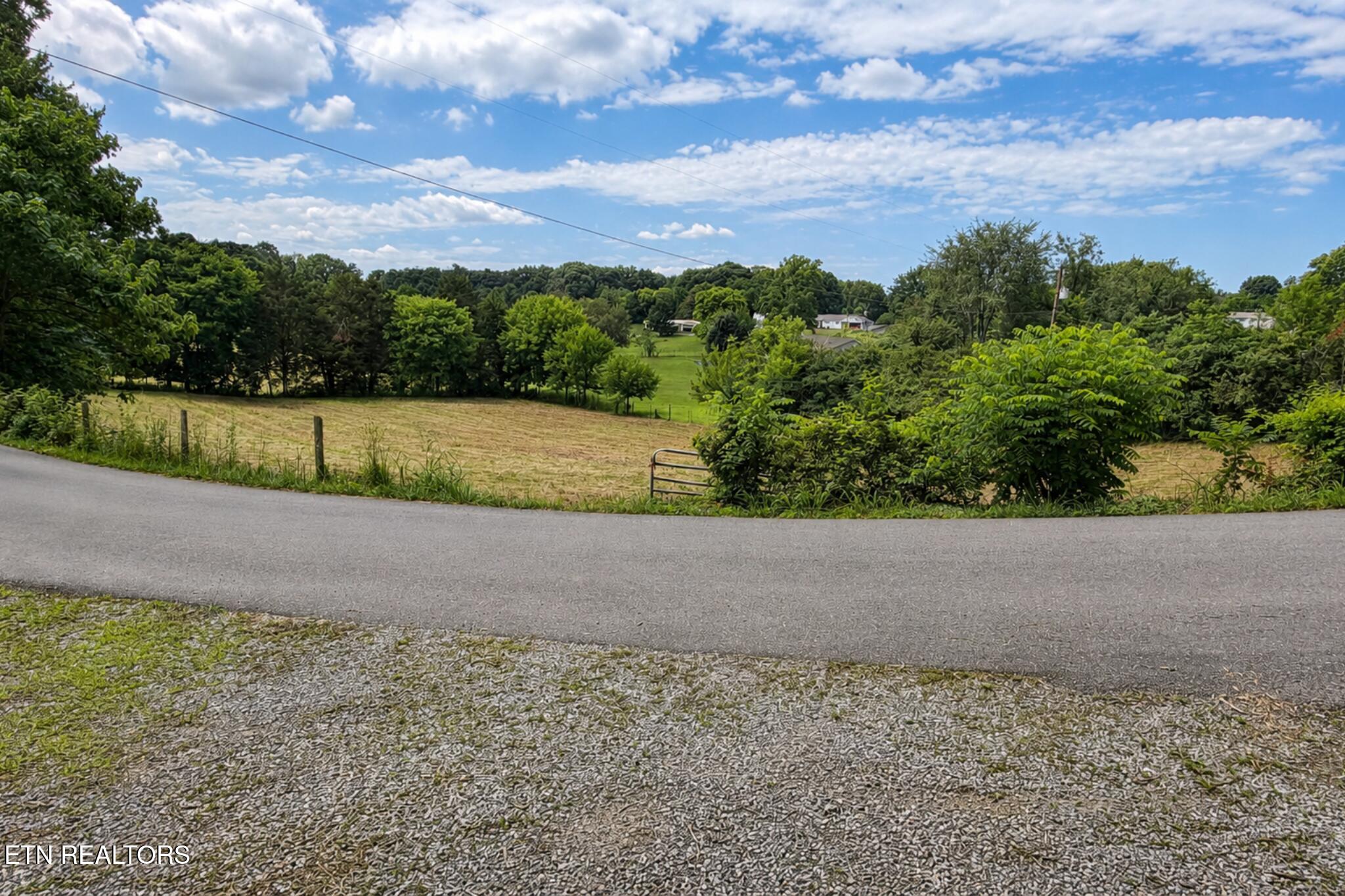 6084 Bishop Road Loudon TN 37774