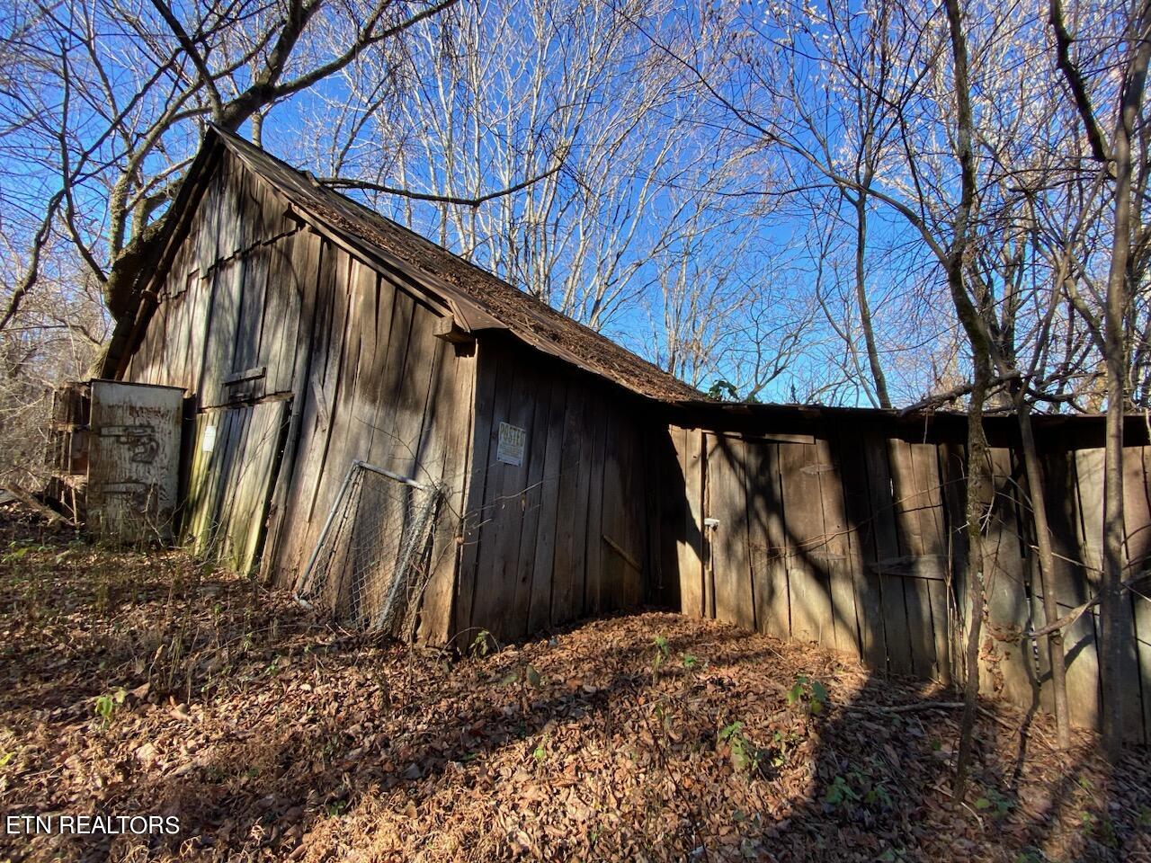 902 Charlie Dalton Lane Thorn Hill TN 37881