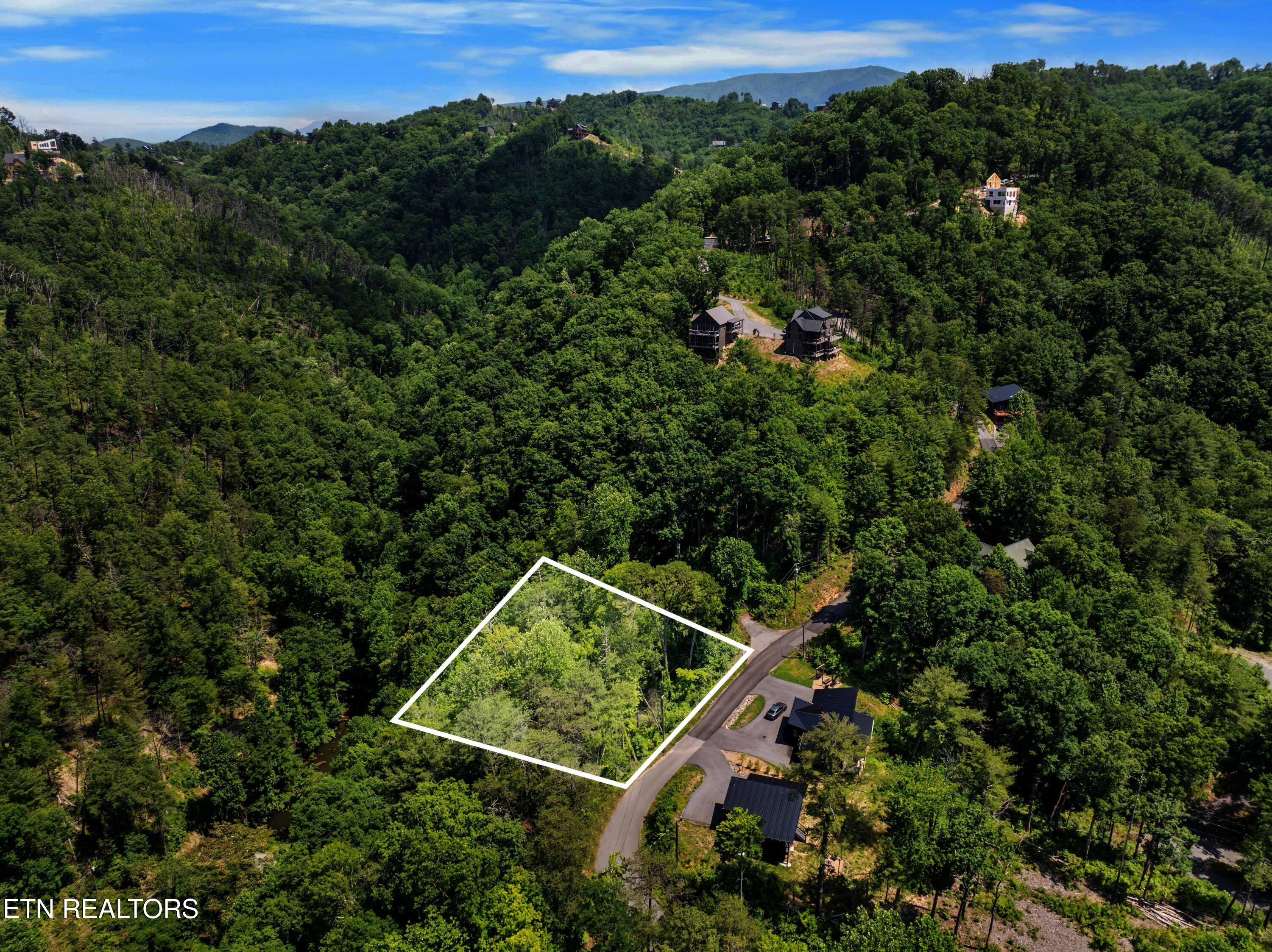 3278 Emerald Springs Loop Sevierville TN 37862