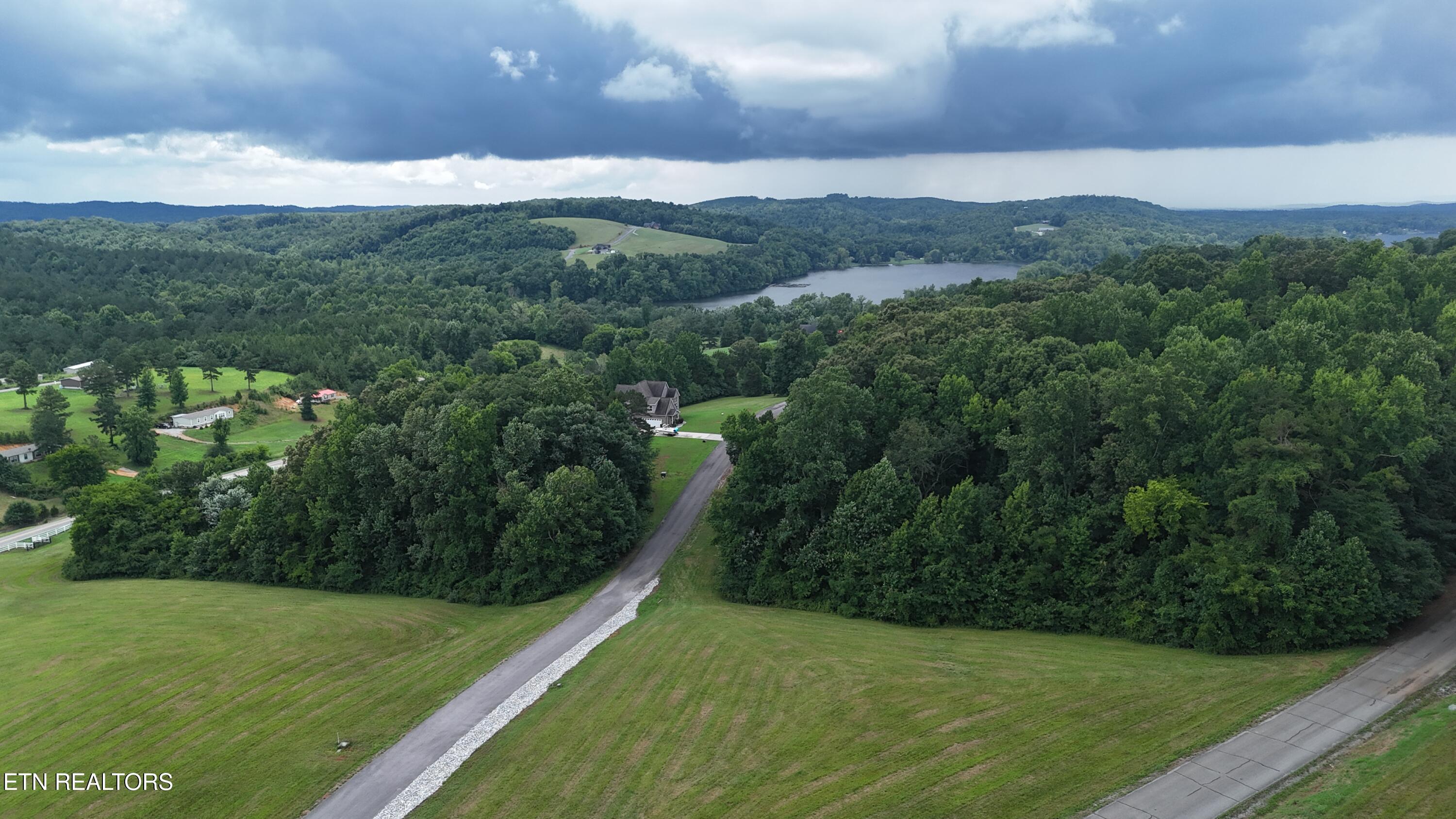 The Gates Drive Decatur TN 37322