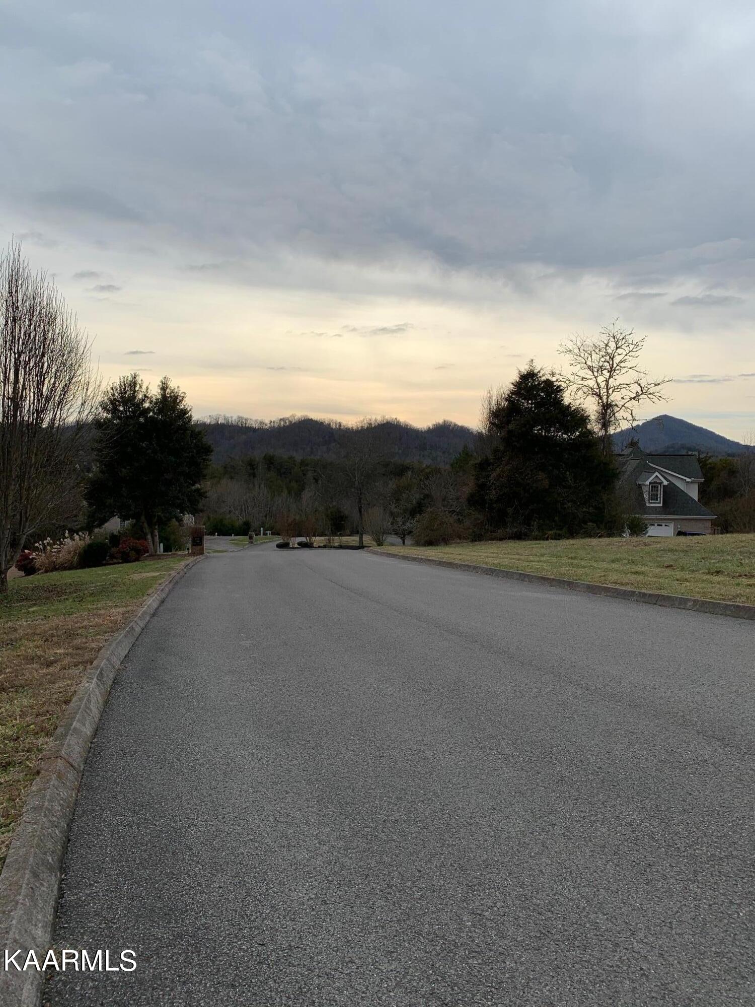 121 Links Court Tazewell TN 37879