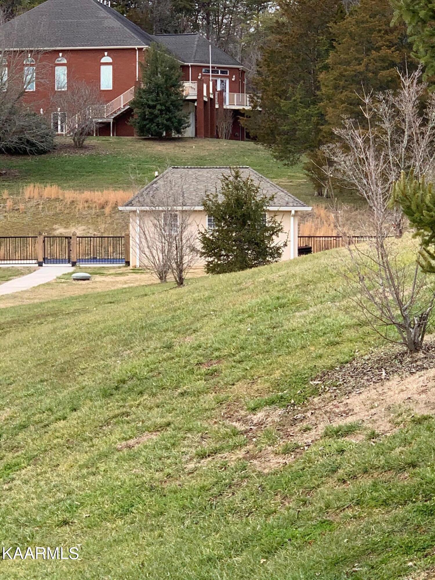121 Links Court Tazewell TN 37879