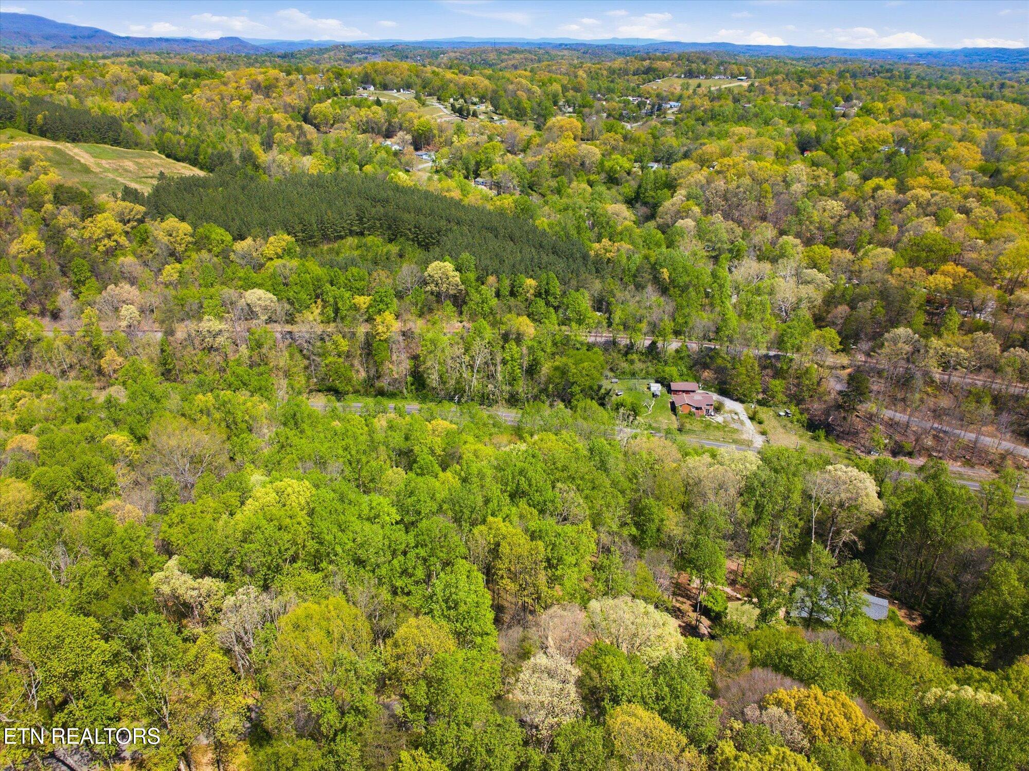Skyline Drive Clinton TN 37716