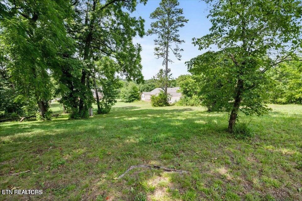 2025 N Charles G Seivers Boulevard Clinton TN 37716