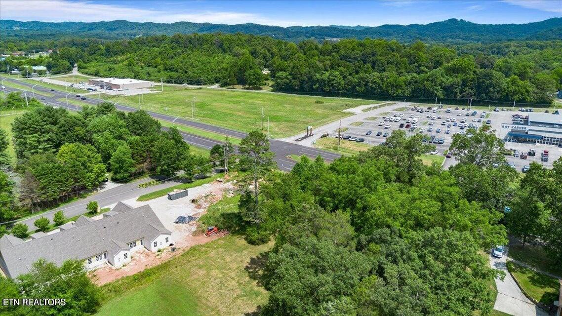 2025 N Charles G Seivers Boulevard Clinton TN 37716