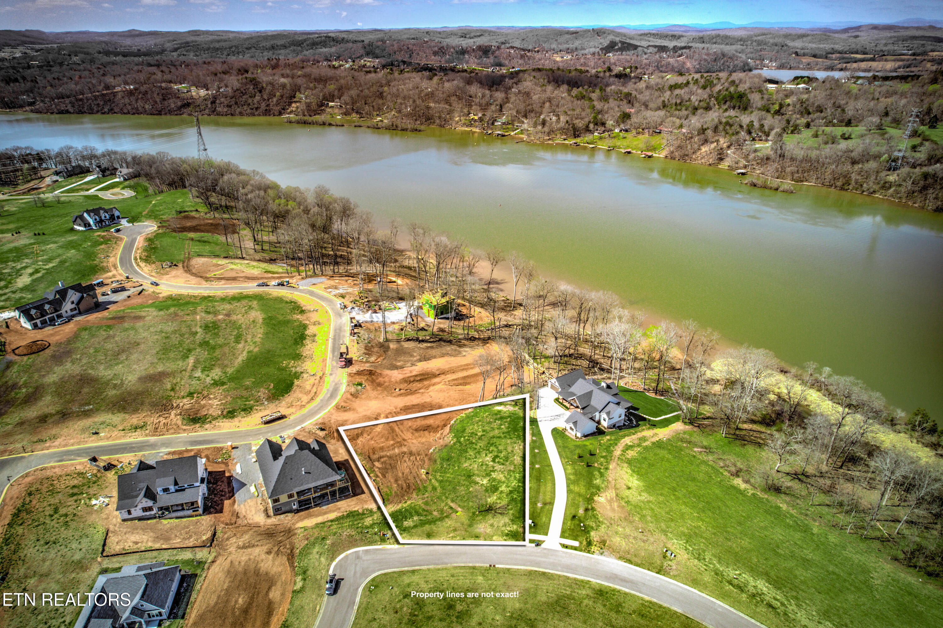 133 River Bank Trail Loudon TN 37774