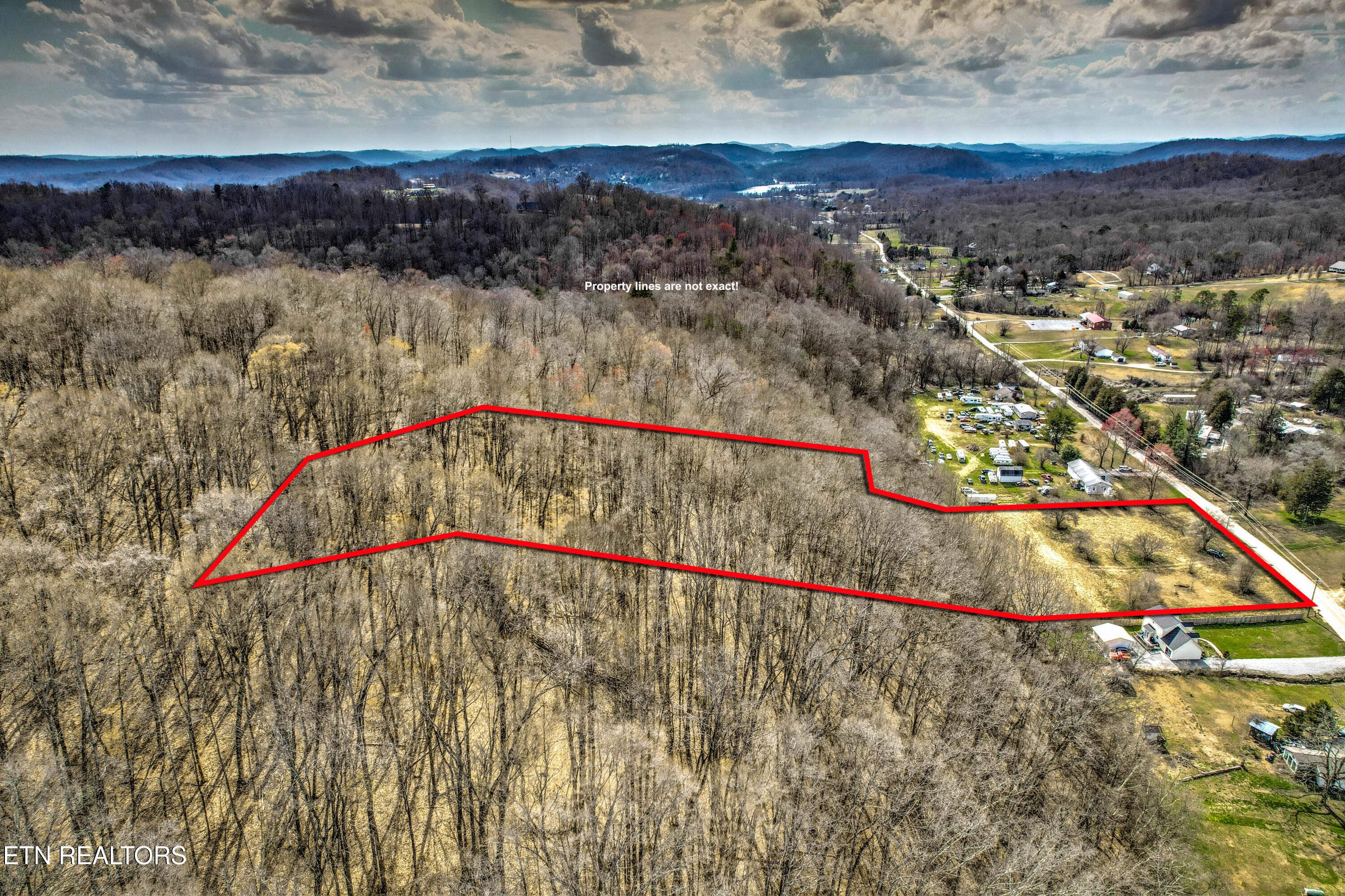3275 W Wolf Valley Road Clinton TN 37716